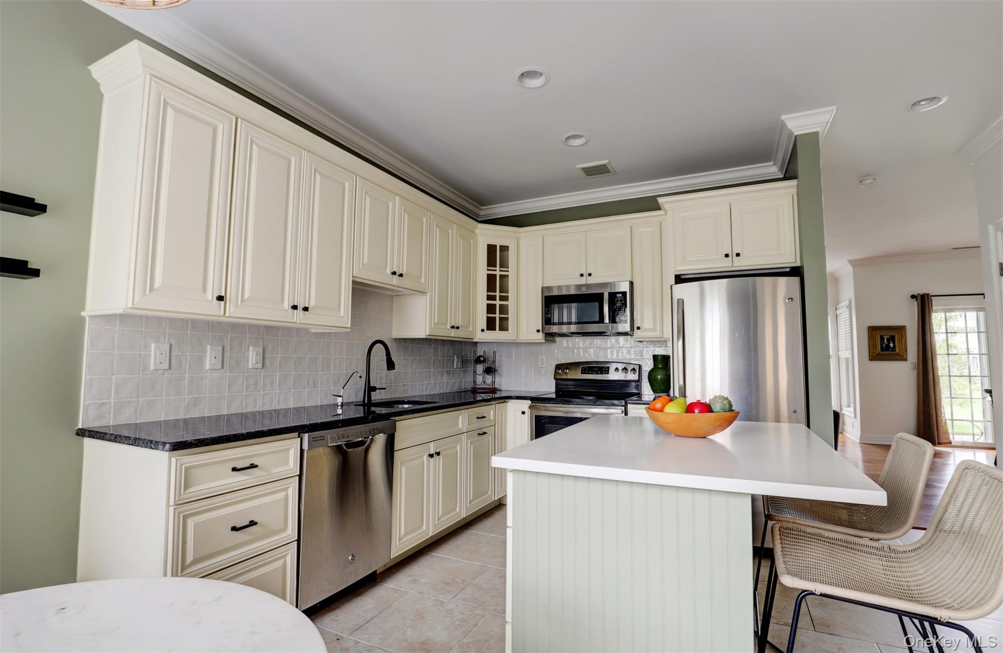 415 Gardenia Drive Property Photo 13