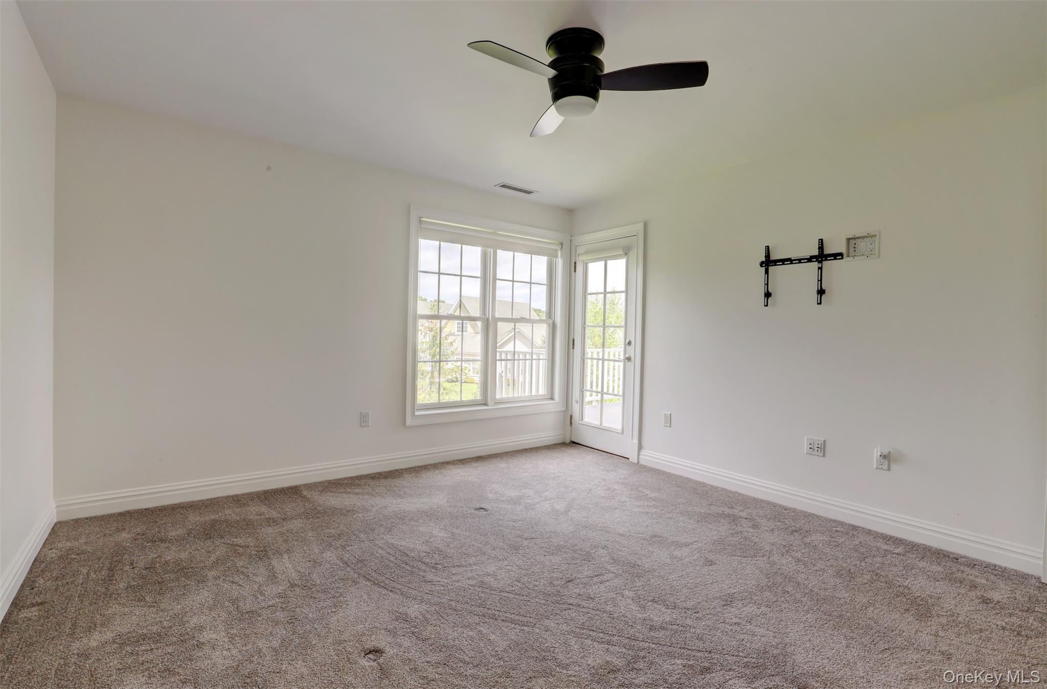 415 Gardenia Drive Property Photo 17