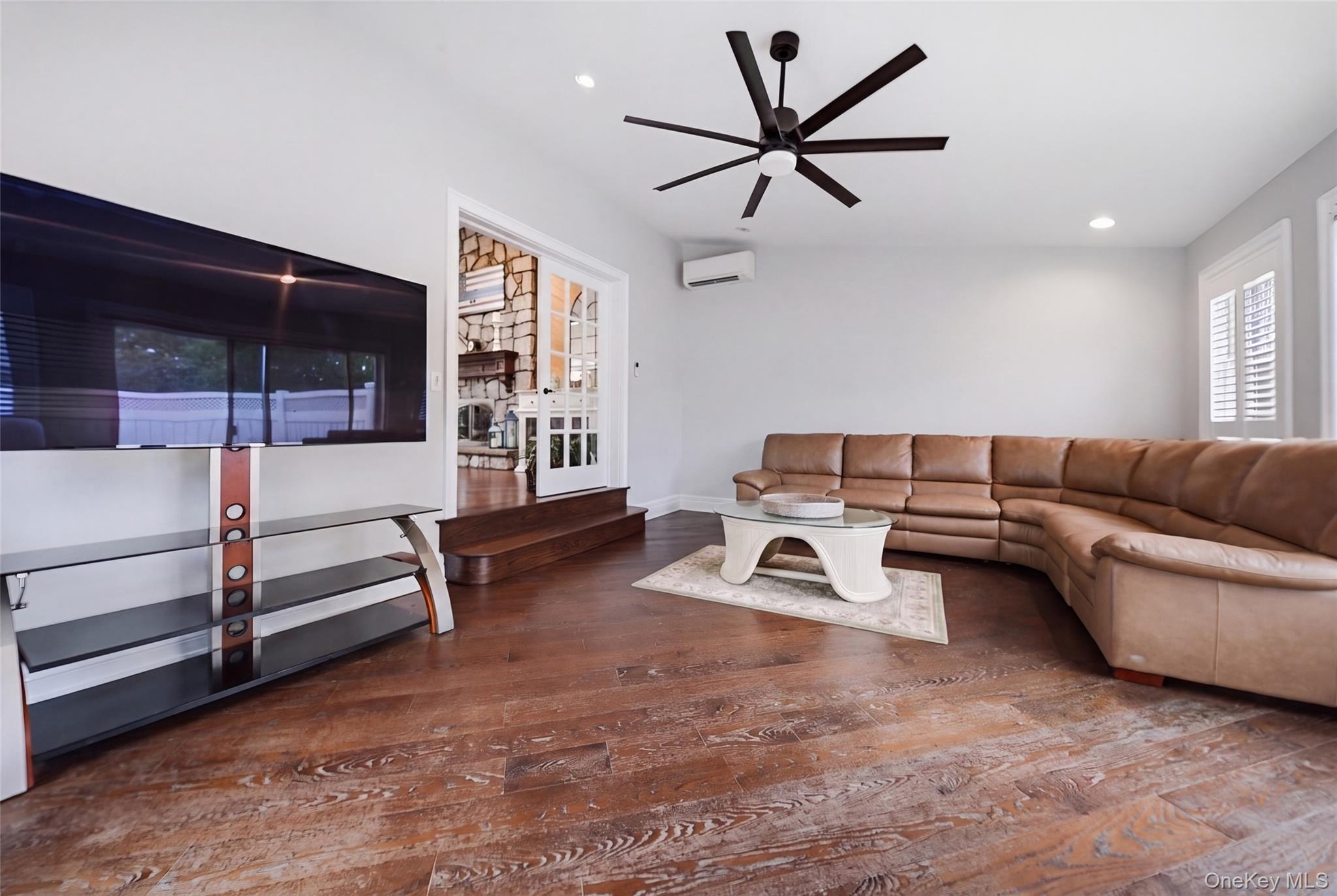 5 Renee Place Property Photo 14
