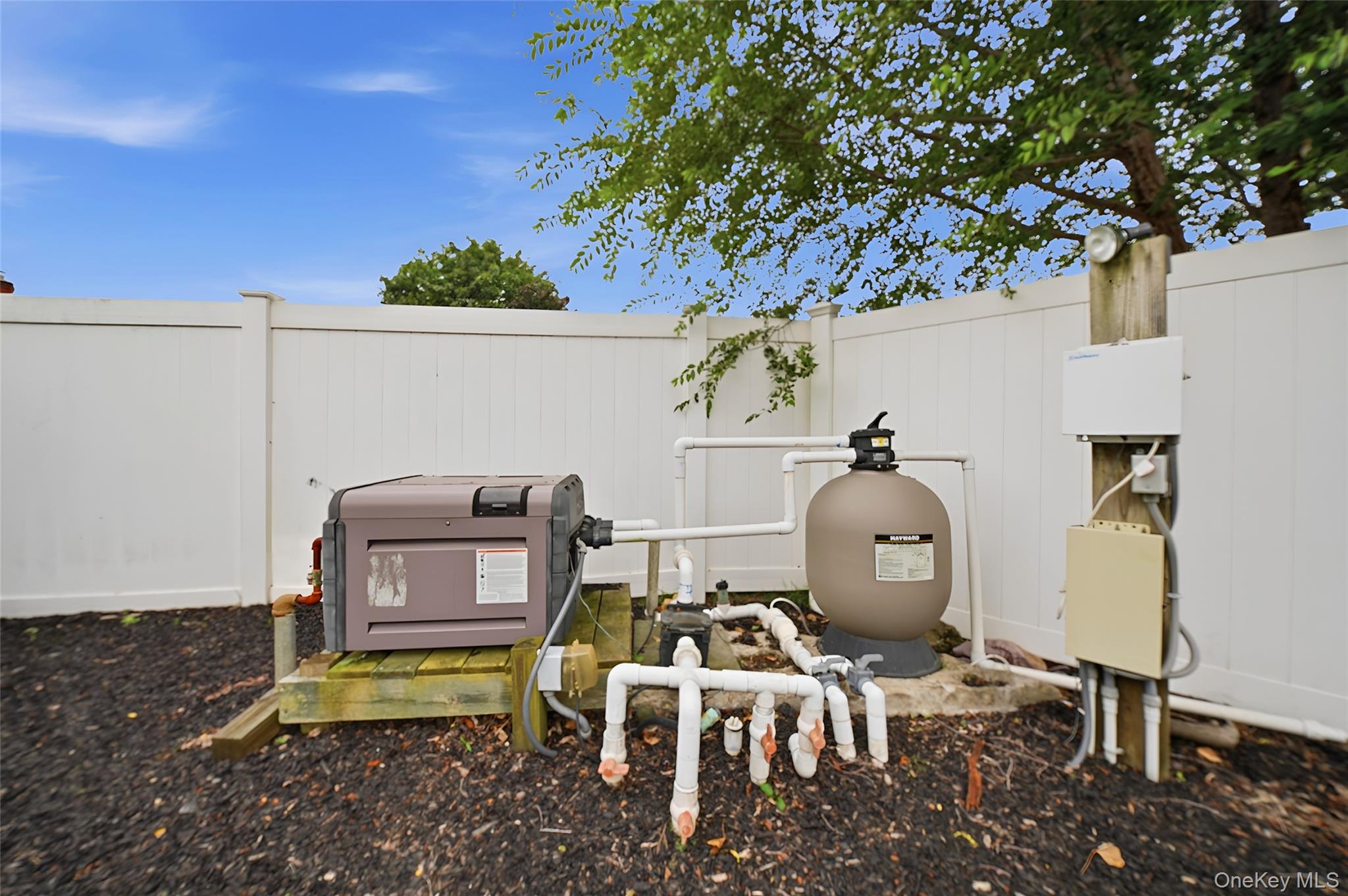 5 Renee Place Property Photo 40