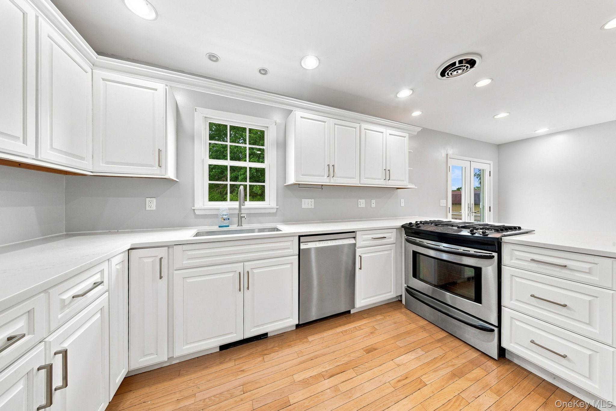 2 Fleetwood Drive Property Photo 10