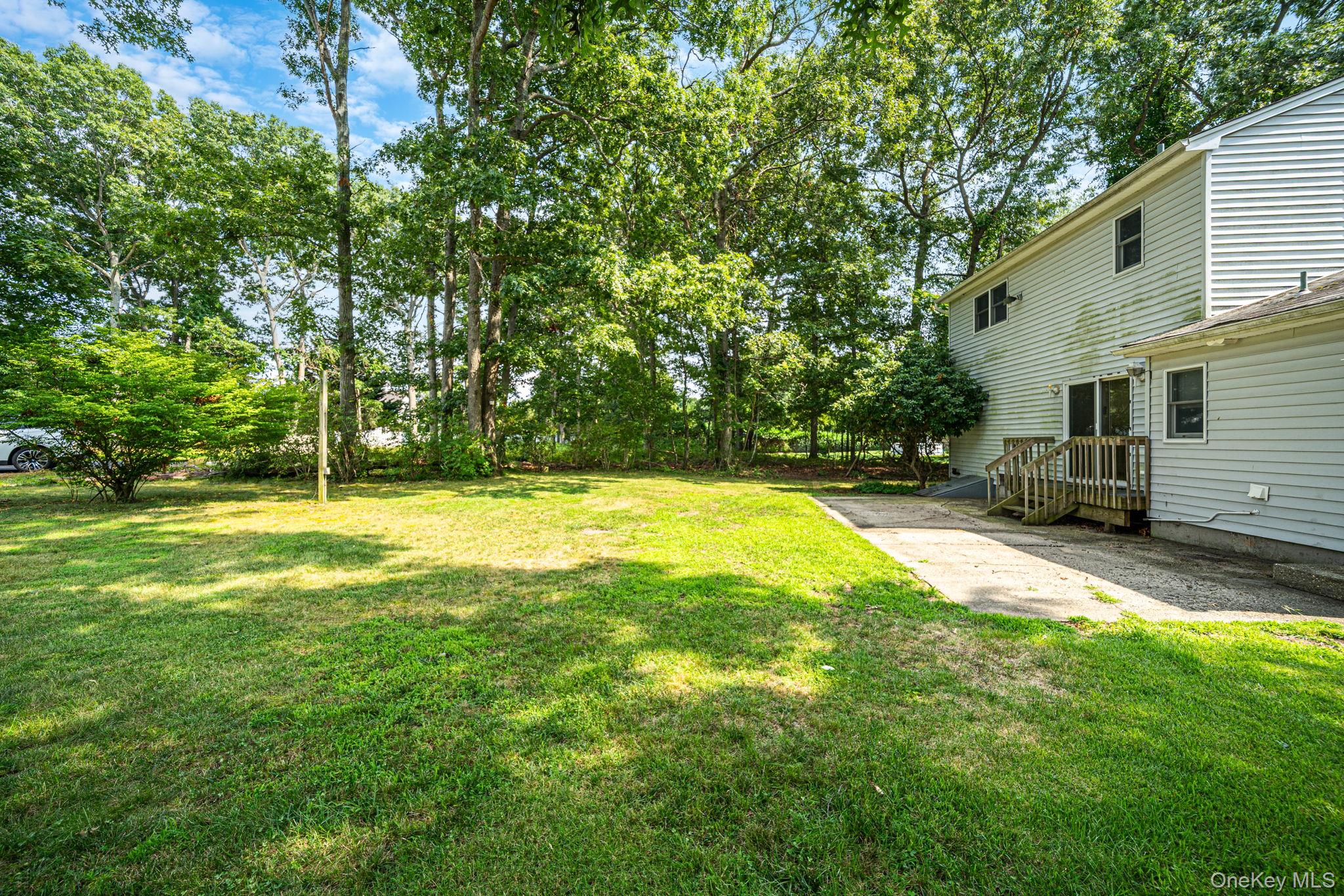 96 Oak Street Property Photo 7
