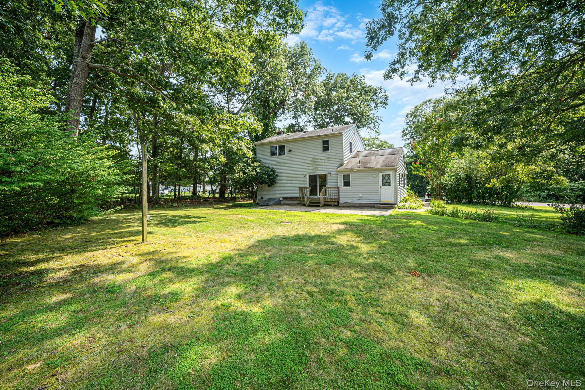 96 Oak Street Property Photo 9