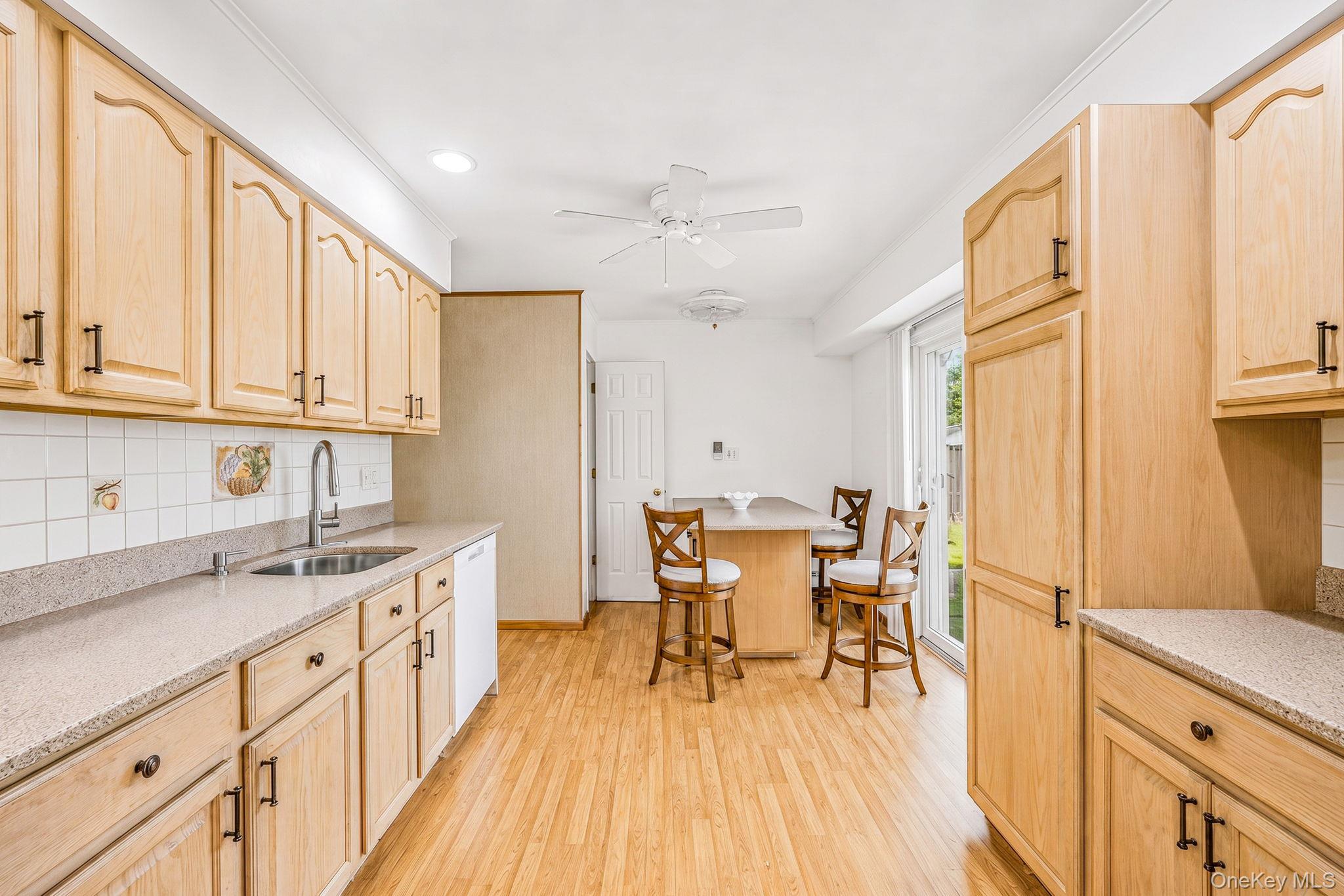 96 Oak Street Property Photo 15