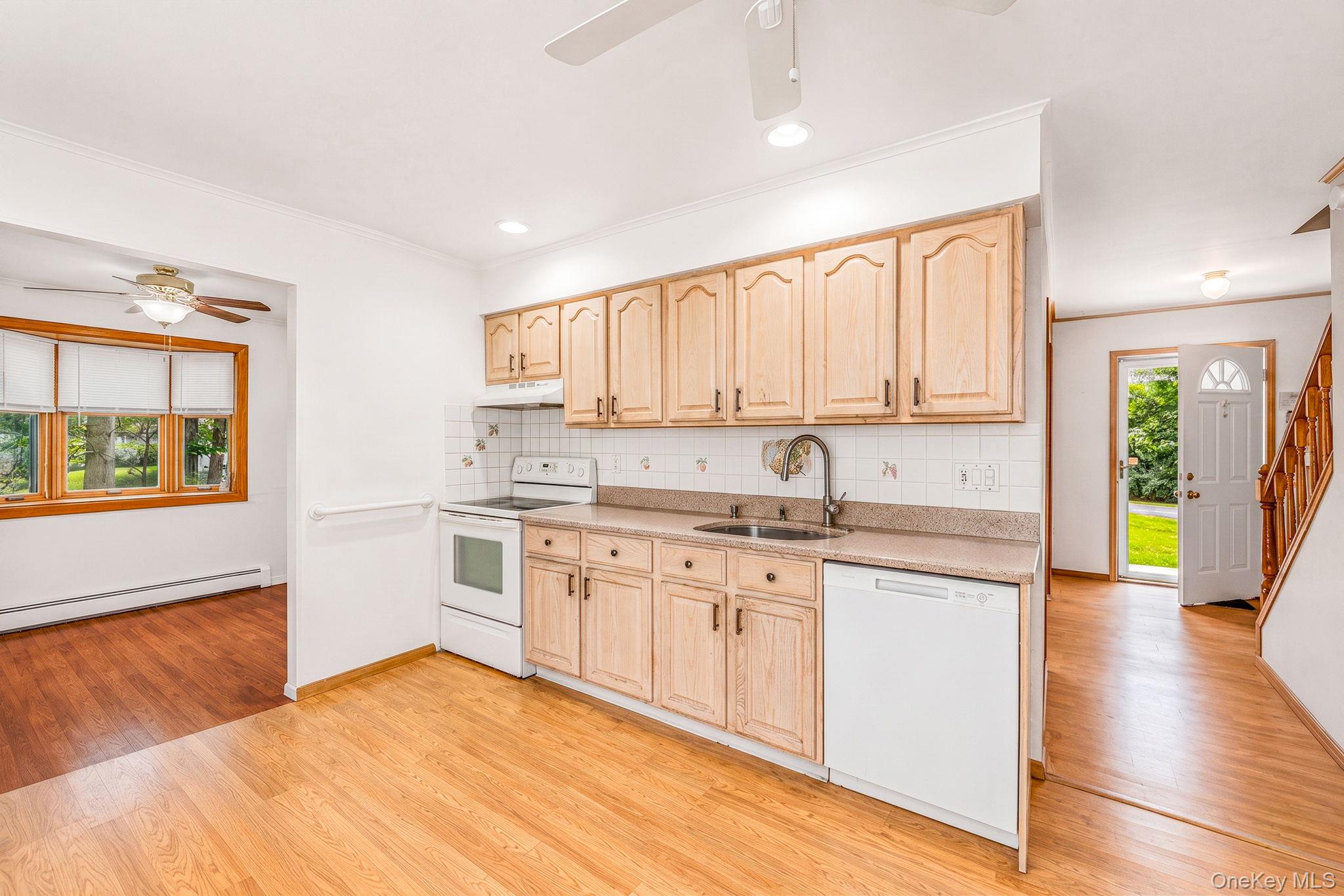 96 Oak Street Property Photo 16