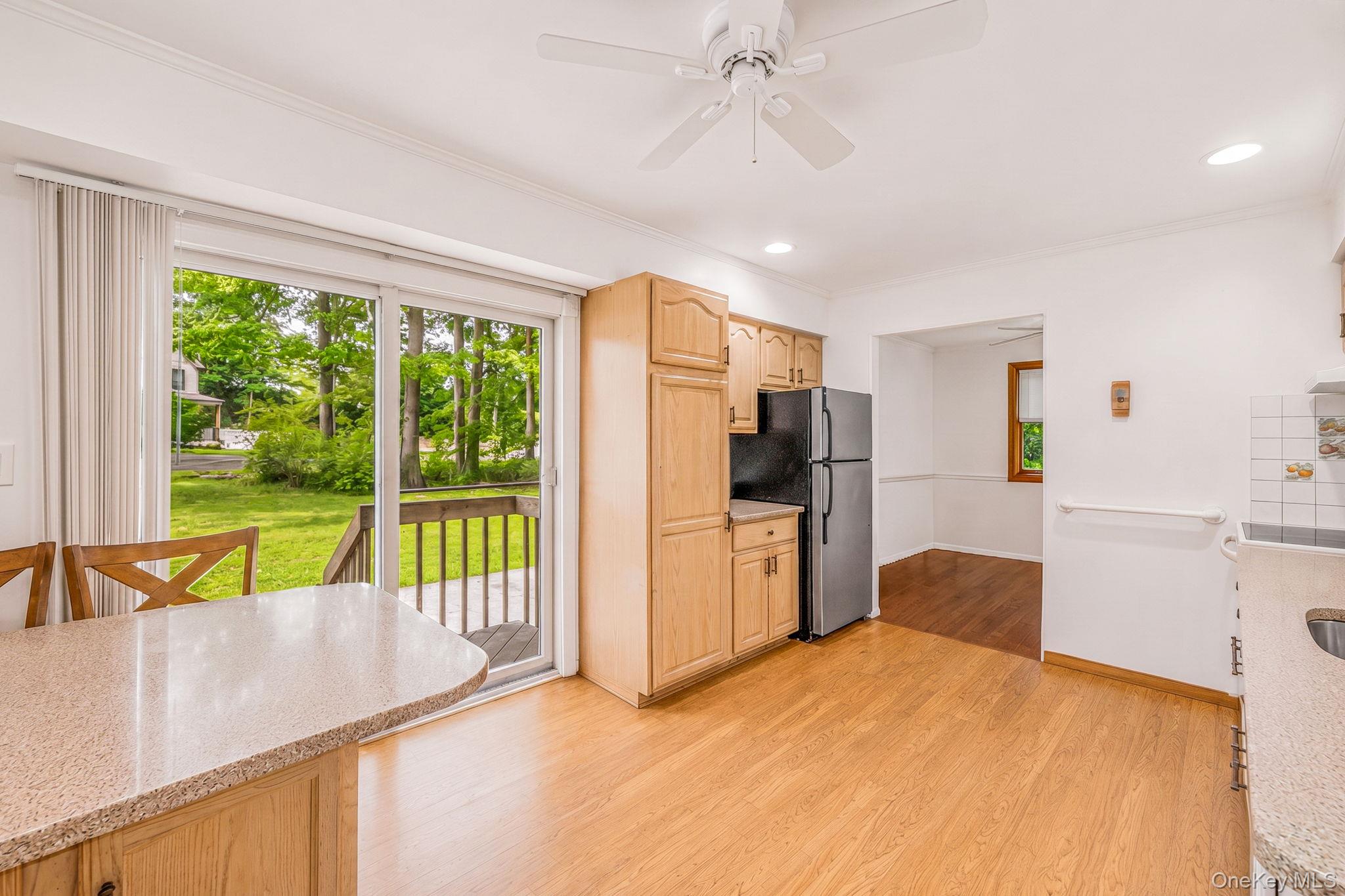 96 Oak Street Property Photo 18