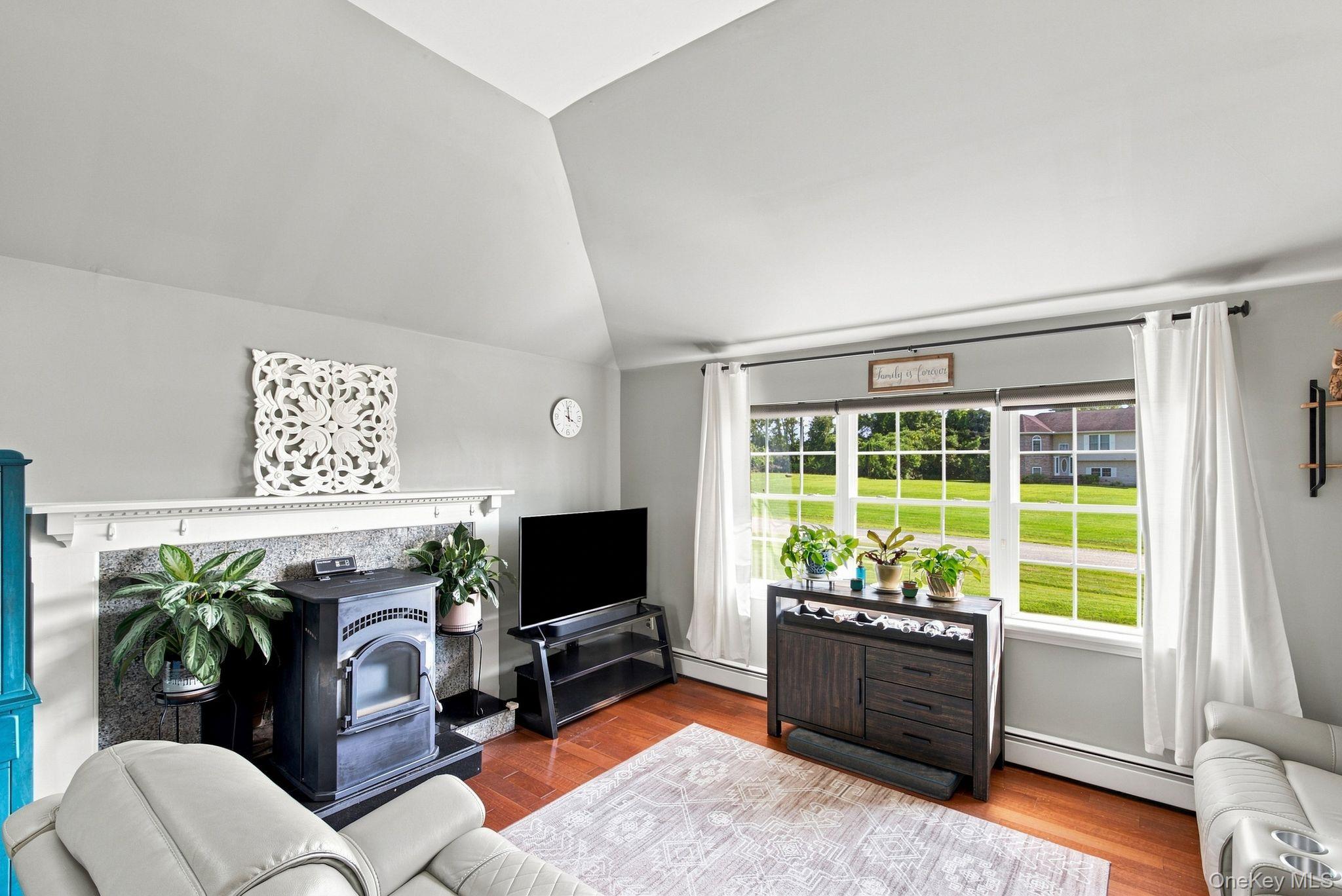16 Rosio Lane Property Photo 4