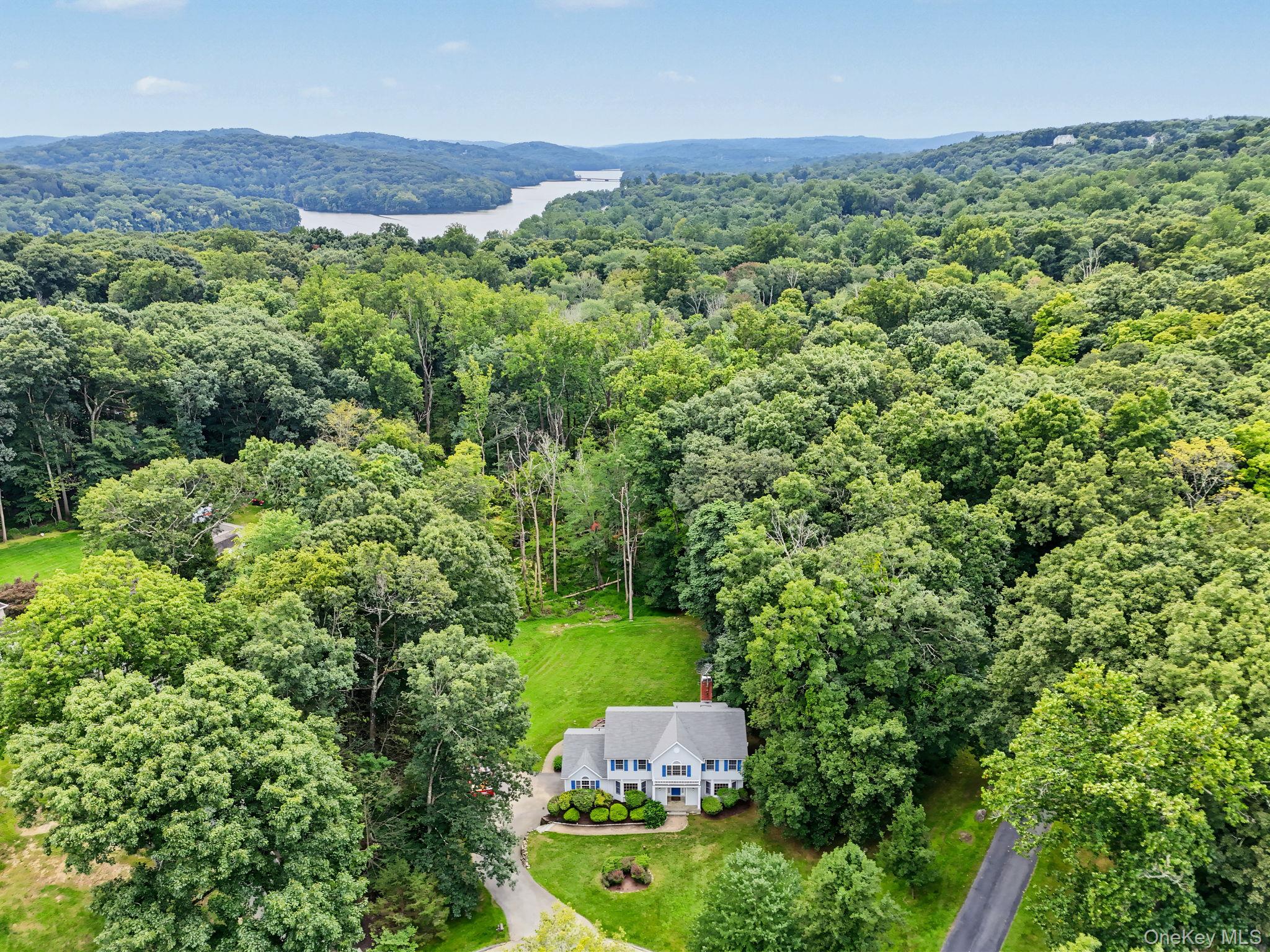 4 Sugar Hollow Court Property Photo 4