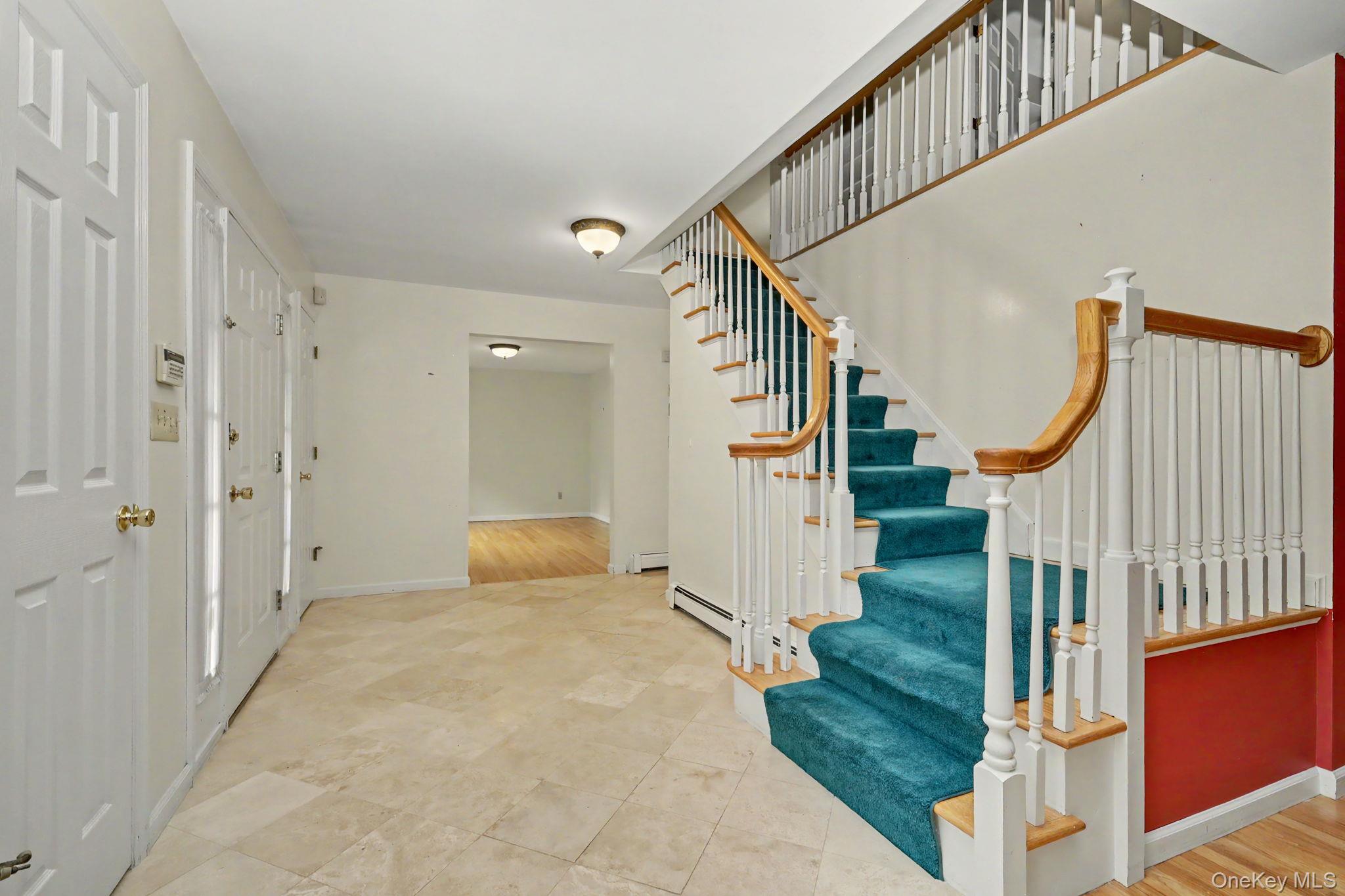 4 Sugar Hollow Court Property Photo 5