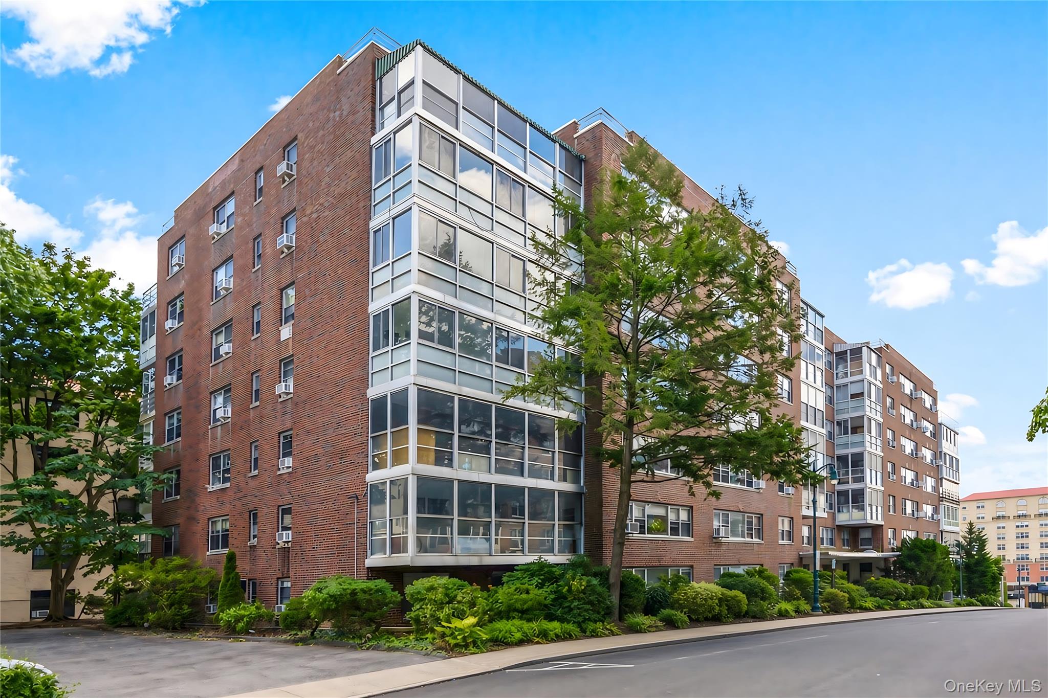 2 Washington Square 3e Property Photo 1