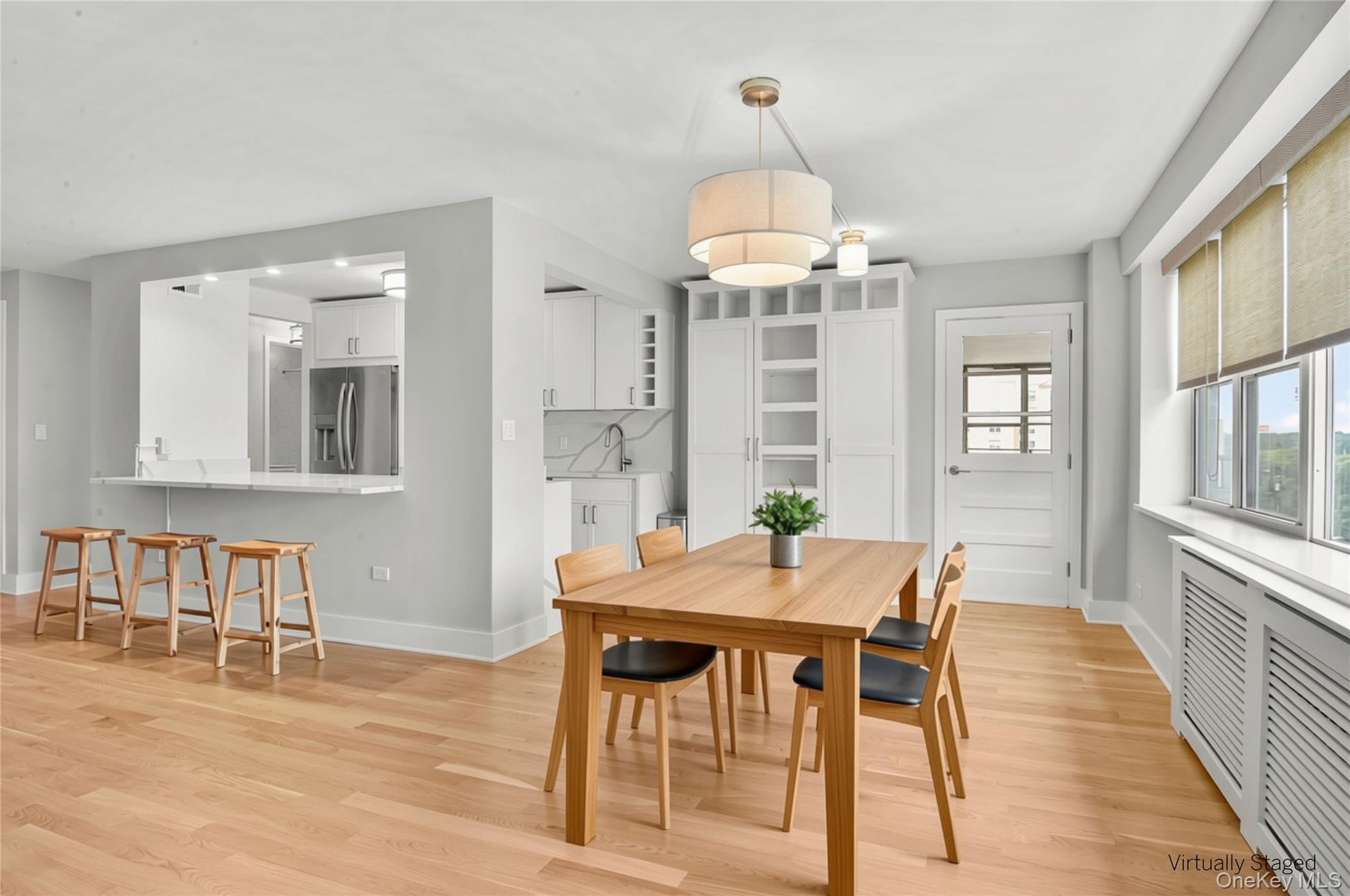 2 Washington Square 3e Property Photo 6