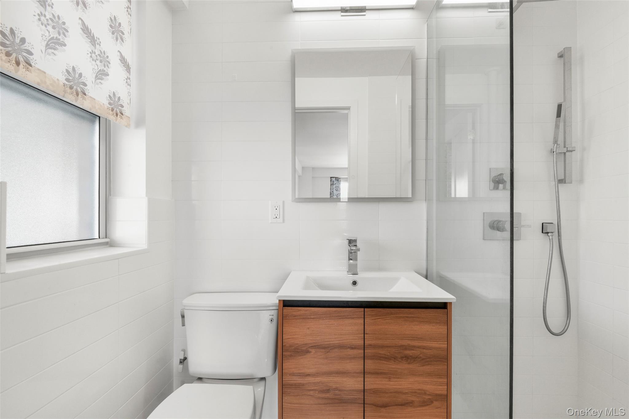 2 Washington Square 3e Property Photo 17
