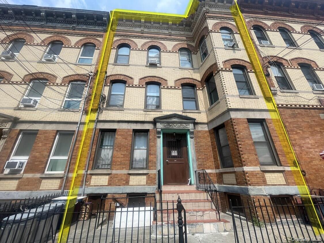 1881 Putnam Avenue Property Photo 1