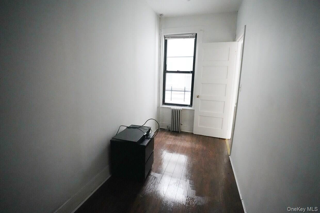 1881 Putnam Avenue Property Photo 5