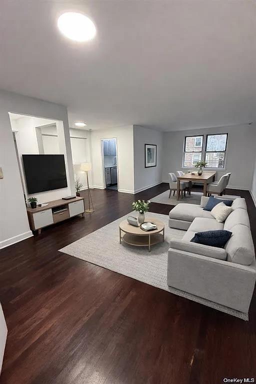 154 Ravine Avenue 3B Property Photo 1