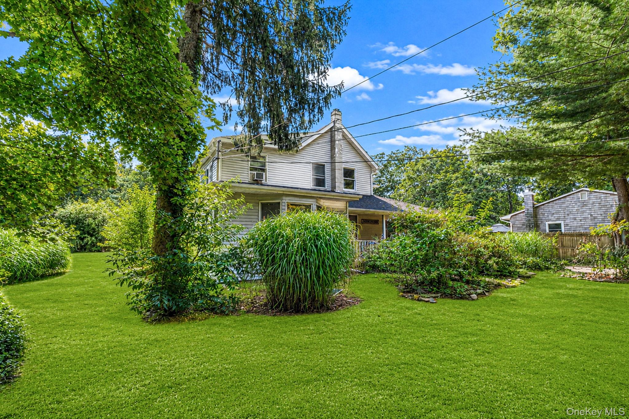 187 Oak Street Property Photo 4