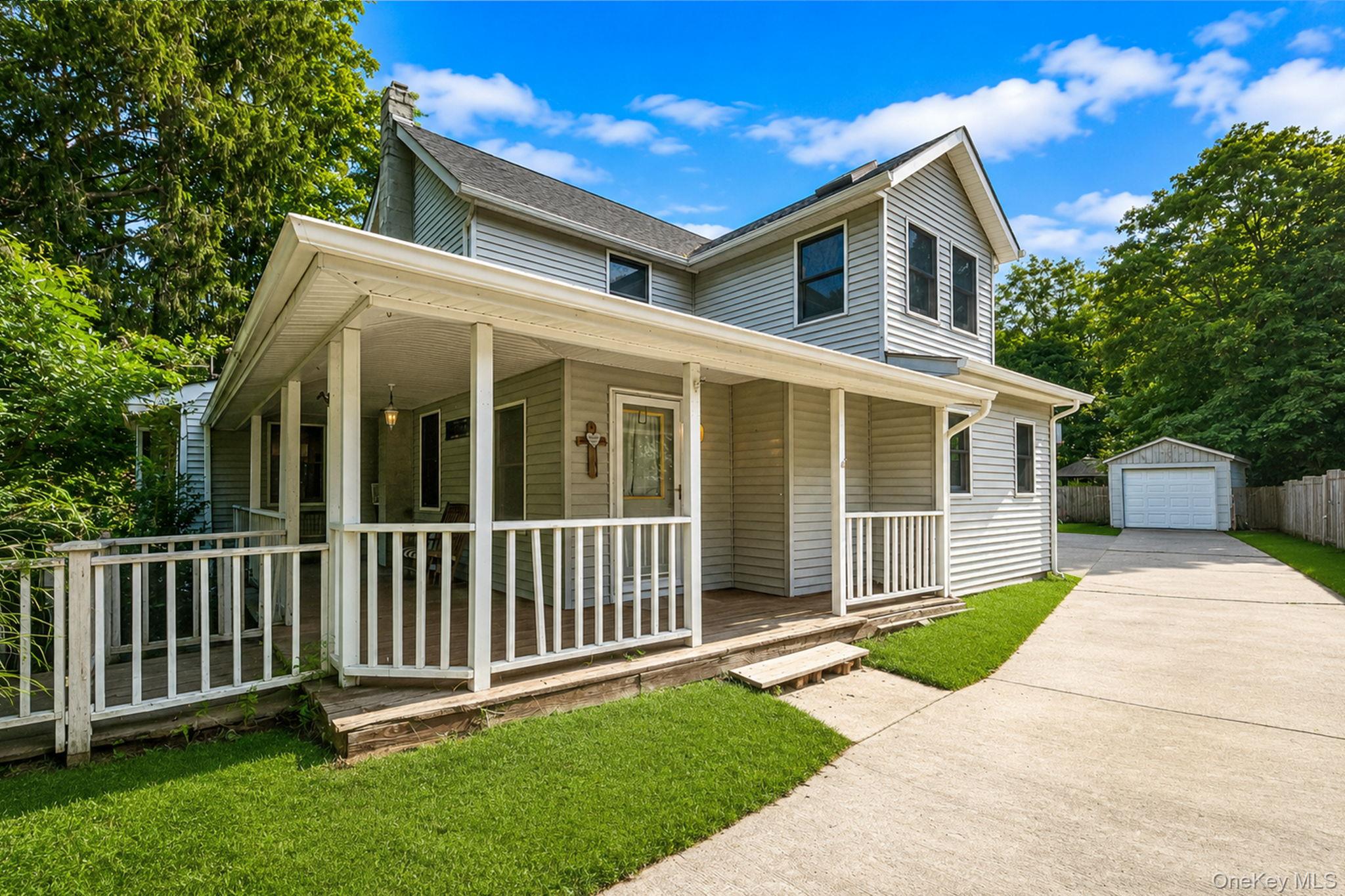 187 Oak Street Property Photo 10