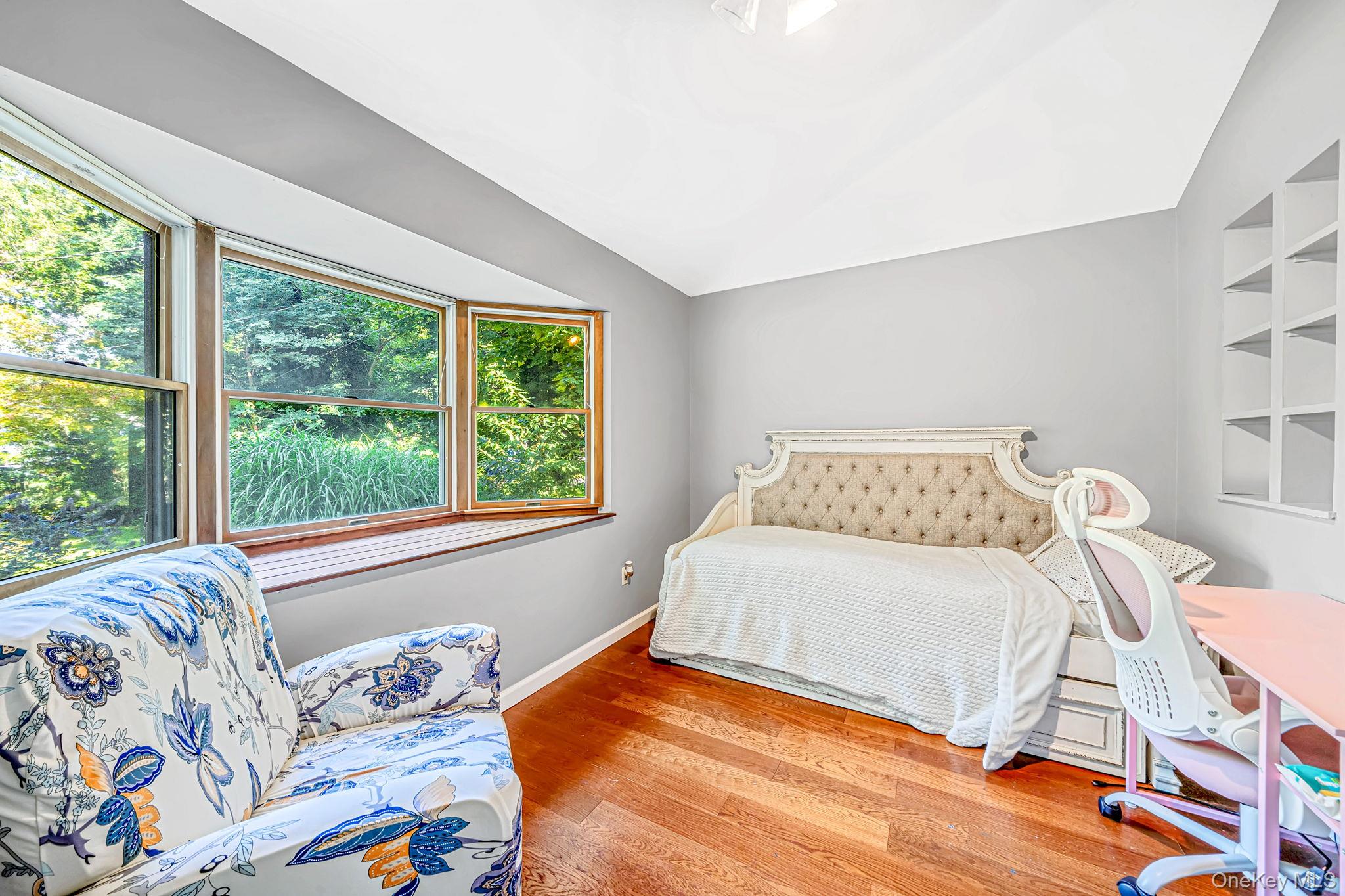 187 Oak Street Property Photo 34