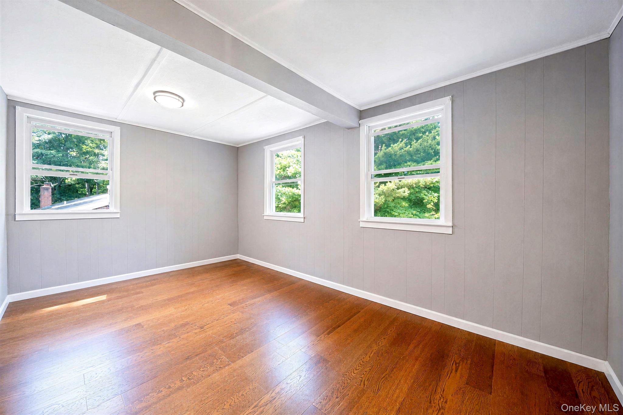 187 Oak Street Property Photo 40
