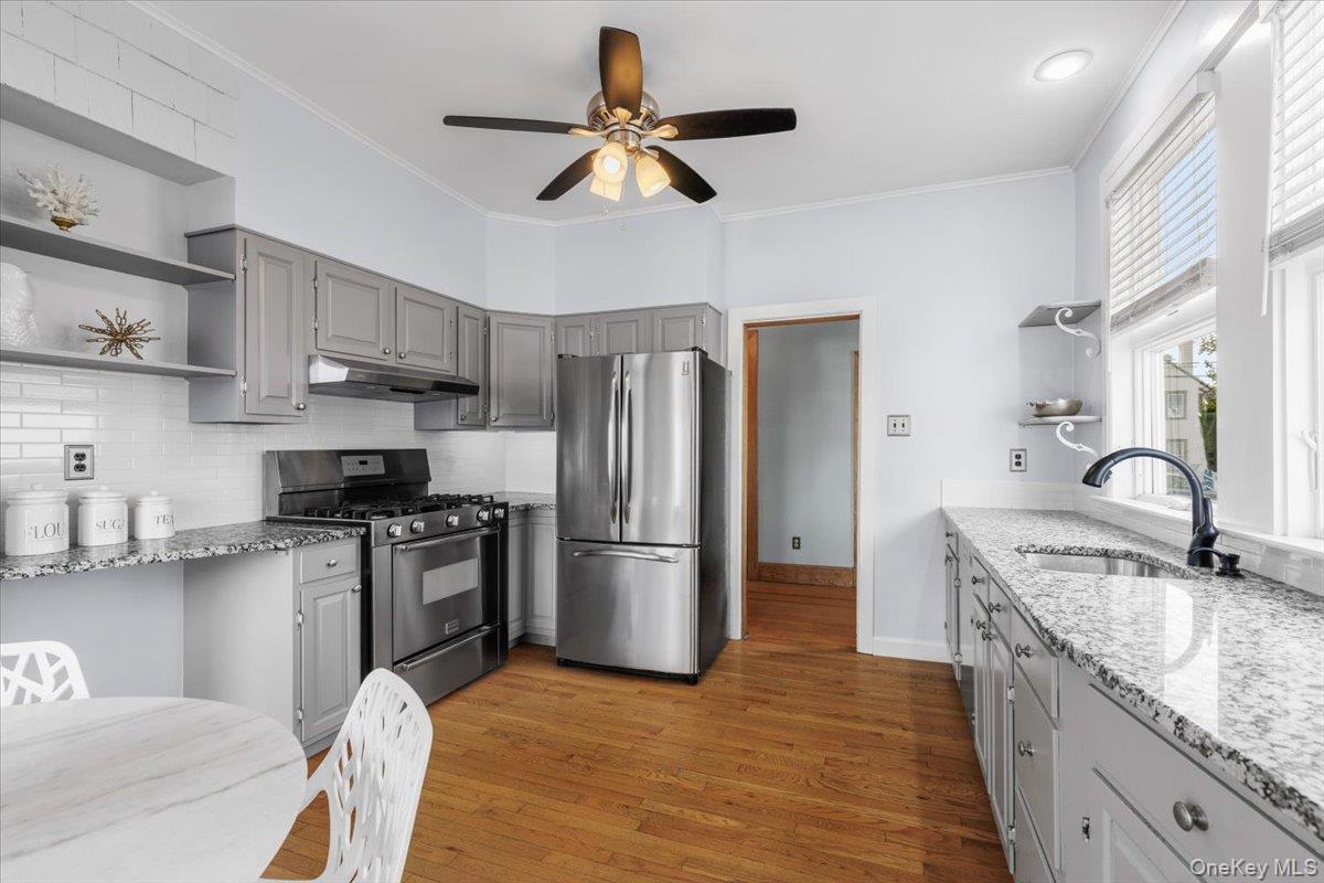 21 Park Avenue Property Photo 4