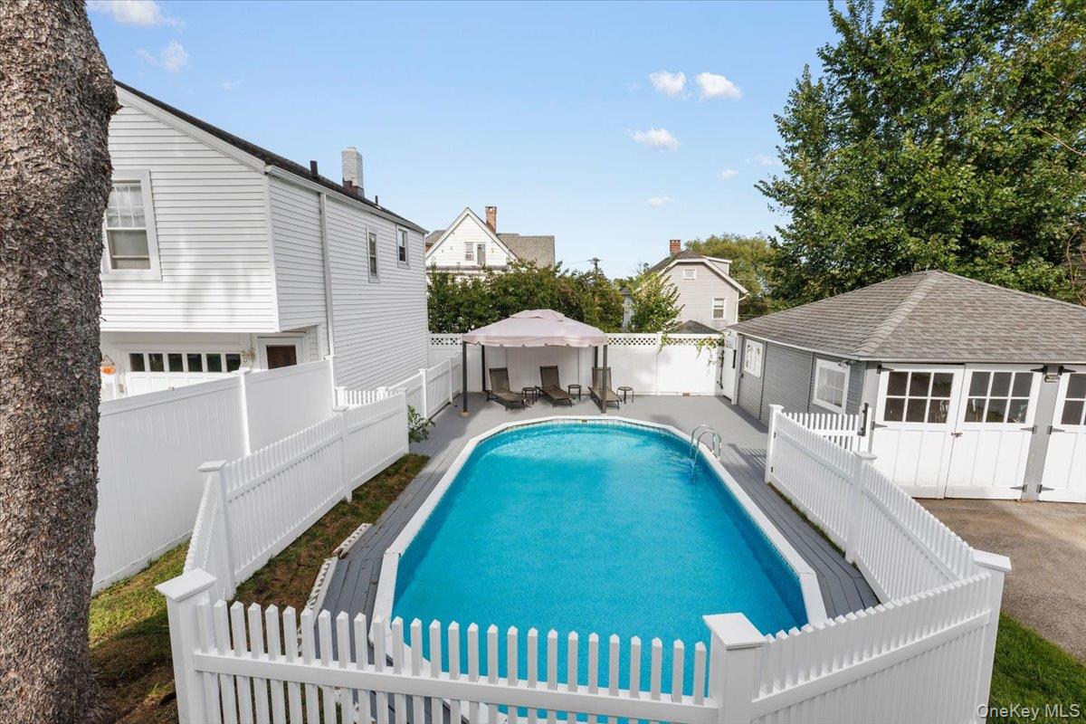 21 Park Avenue Property Photo 26