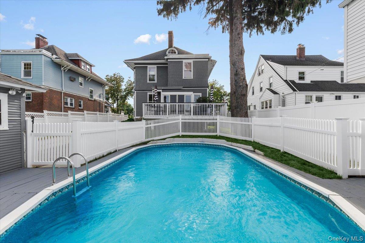 21 Park Avenue Property Photo 27
