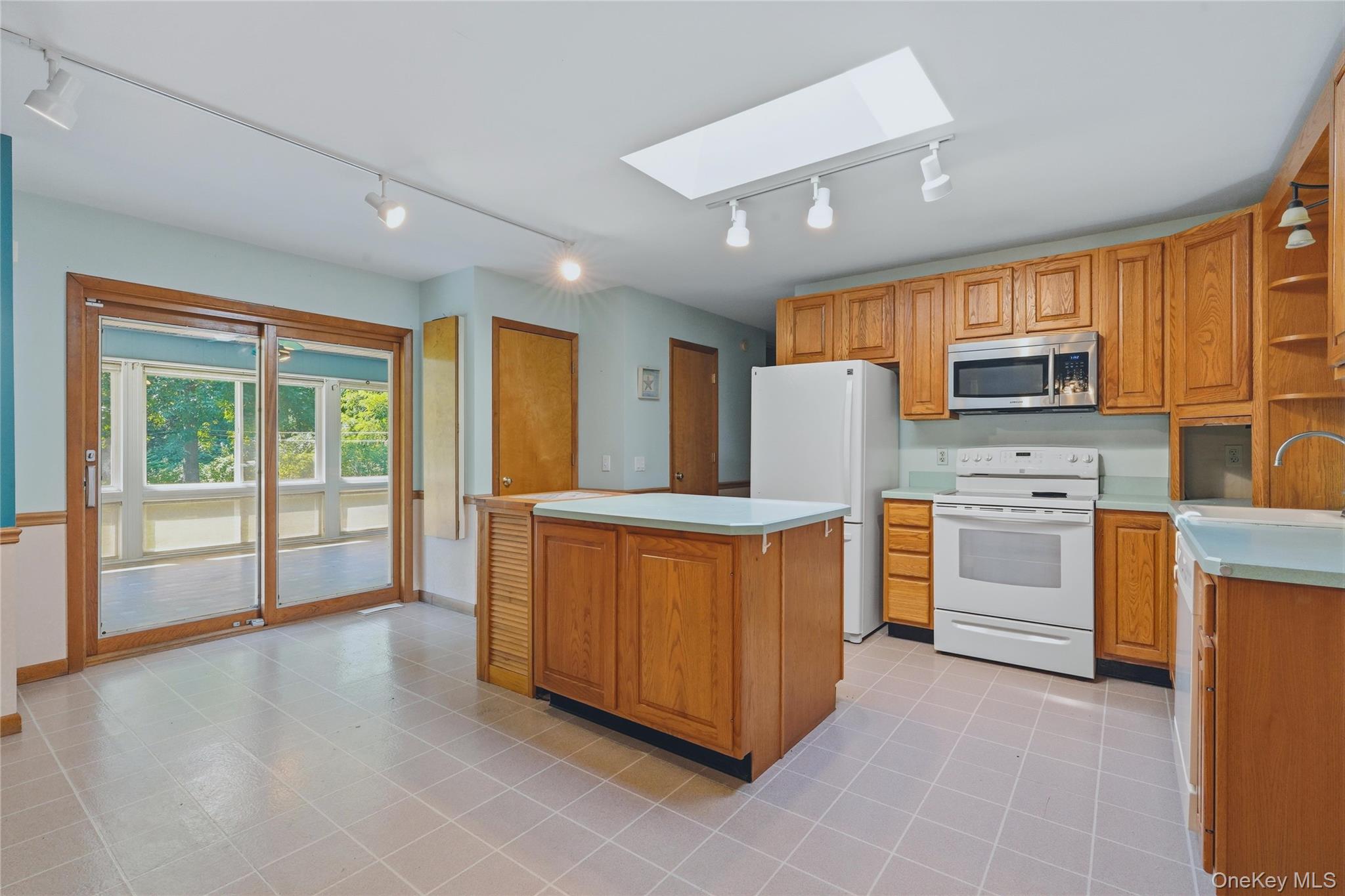 59 Carle Terrace Property Photo 8