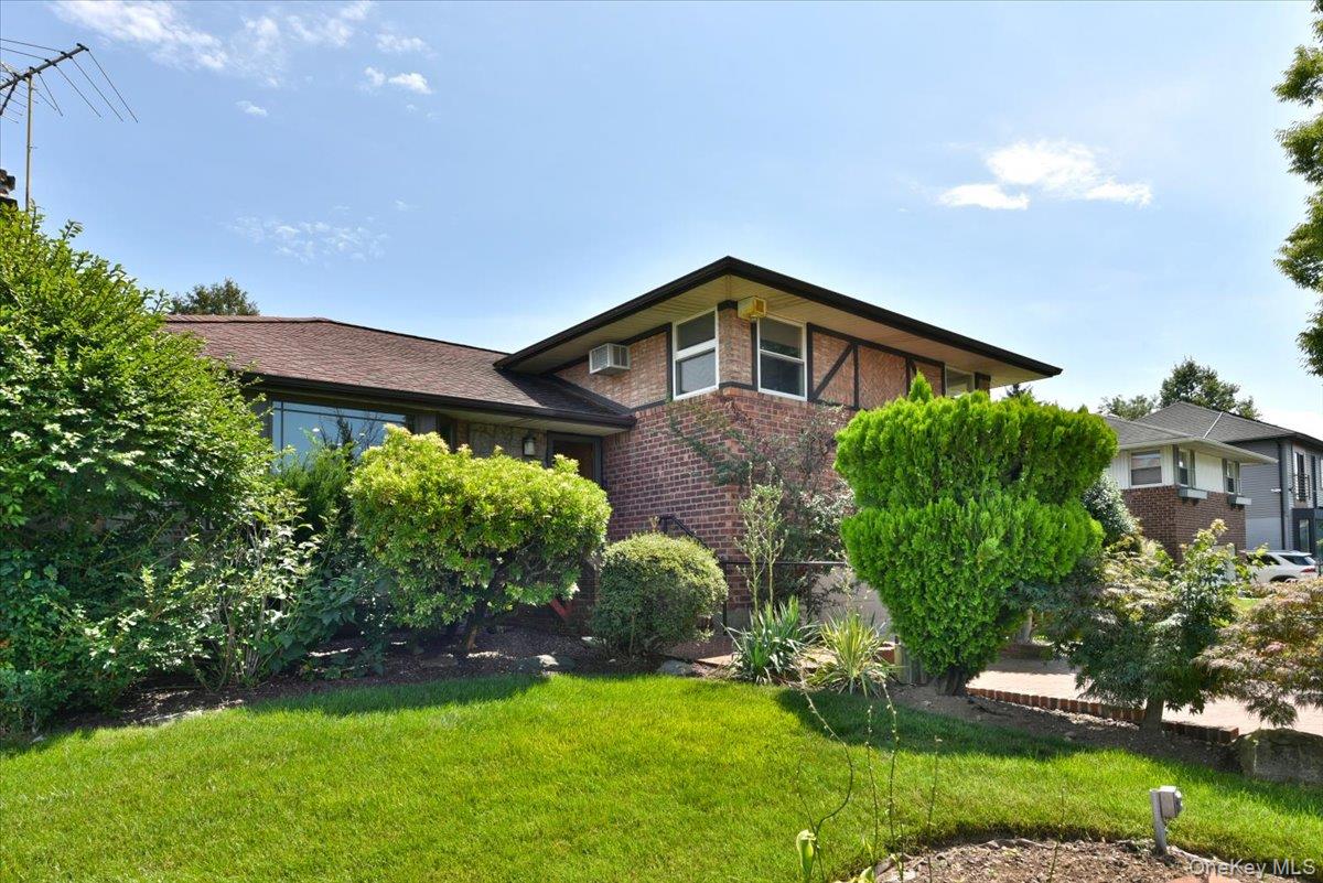 12 Leonard Road Property Photo 2