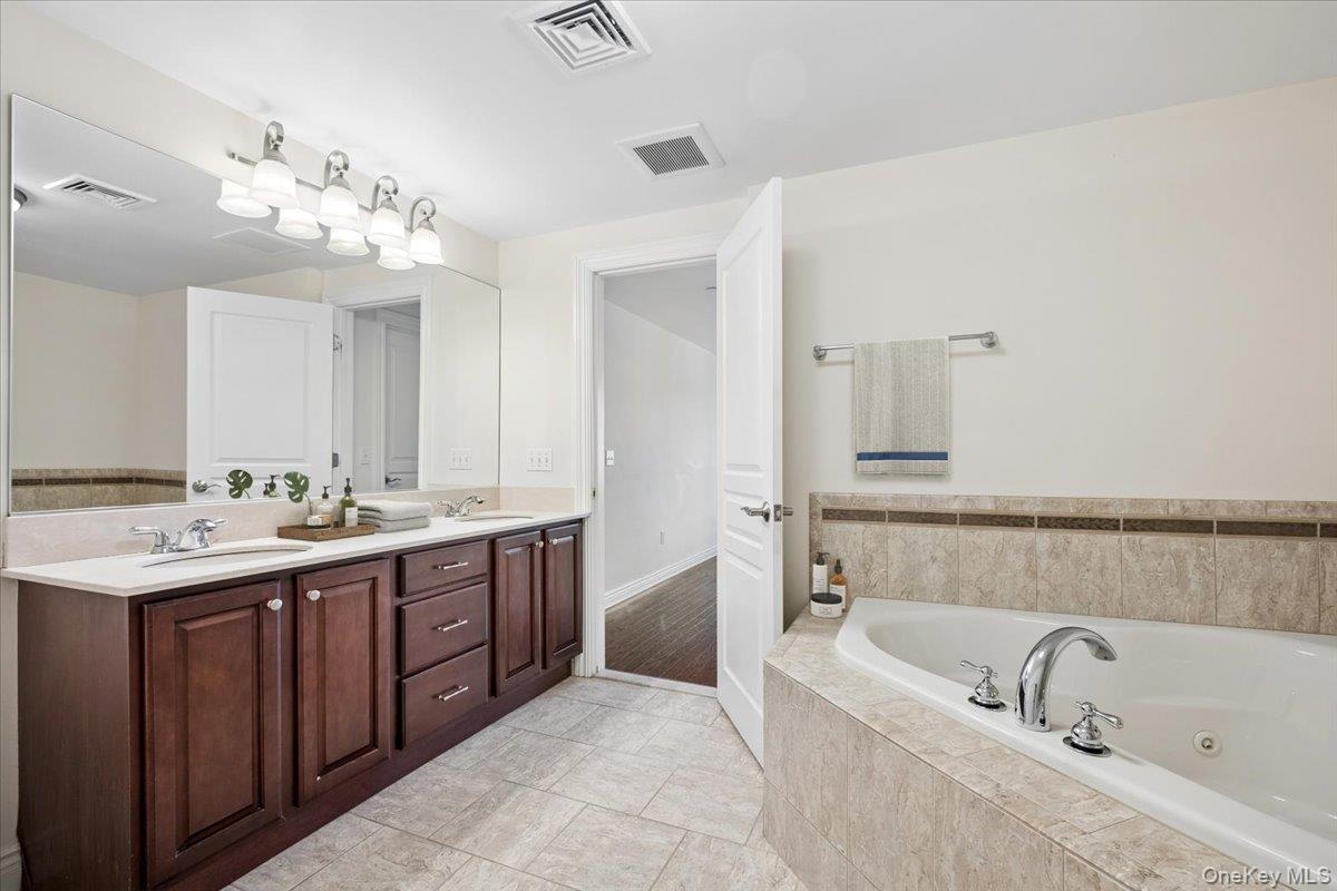 101 Sheldrake Place 20 Property Photo 27