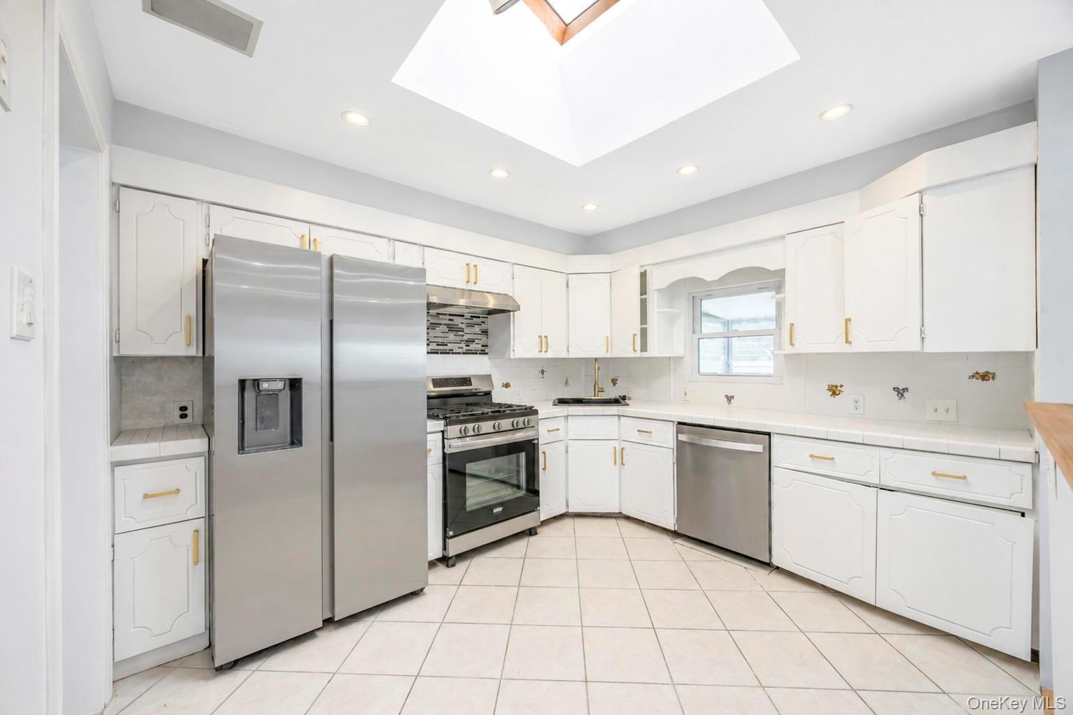 18 Dexter Lane Property Photo 8