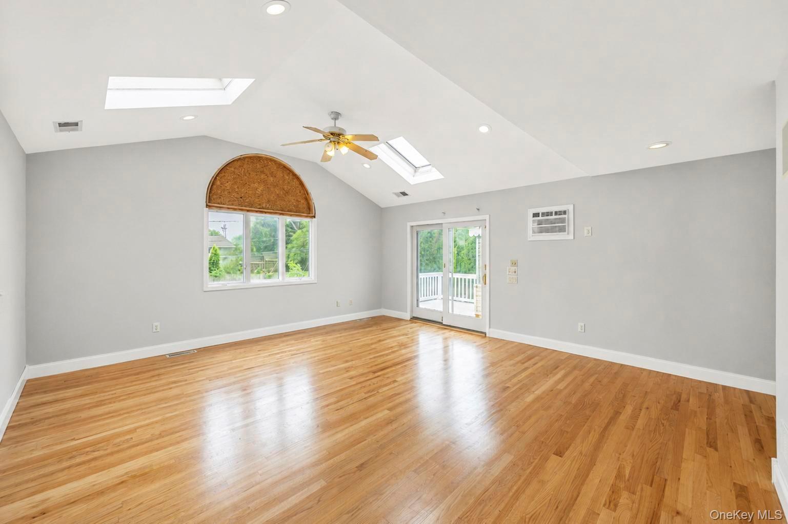 18 Dexter Lane Property Photo 14