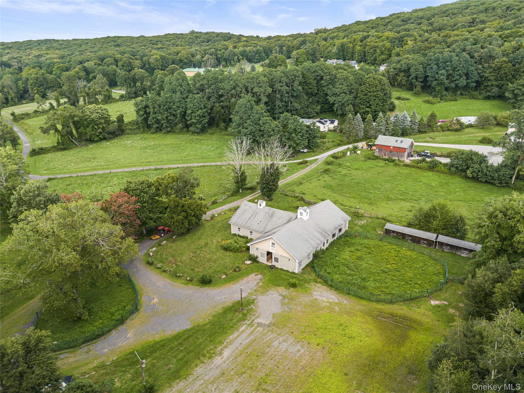 42-45 Blackstone Ridge Property Photo 4