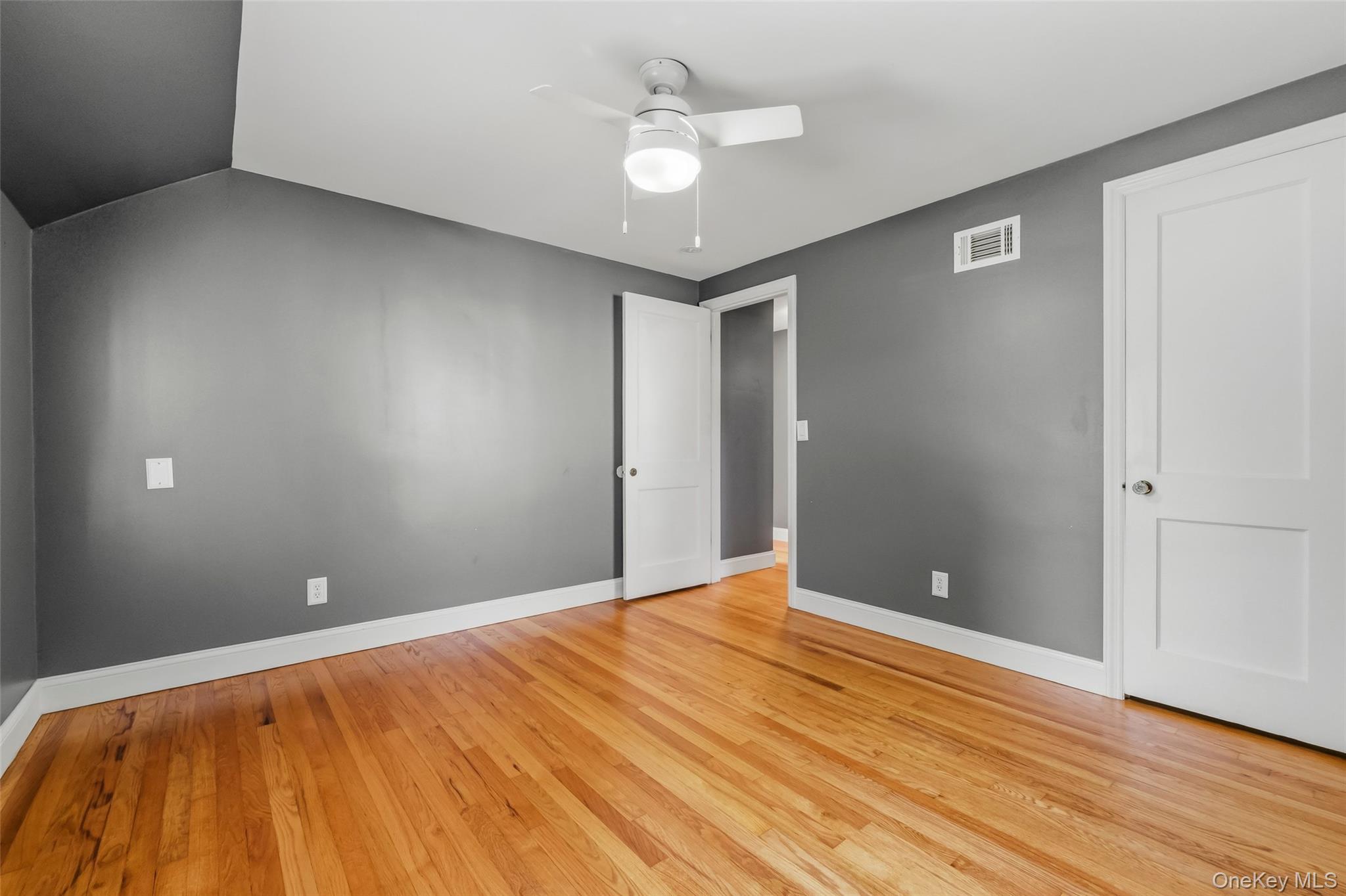 9 Memory Lane Property Photo 17