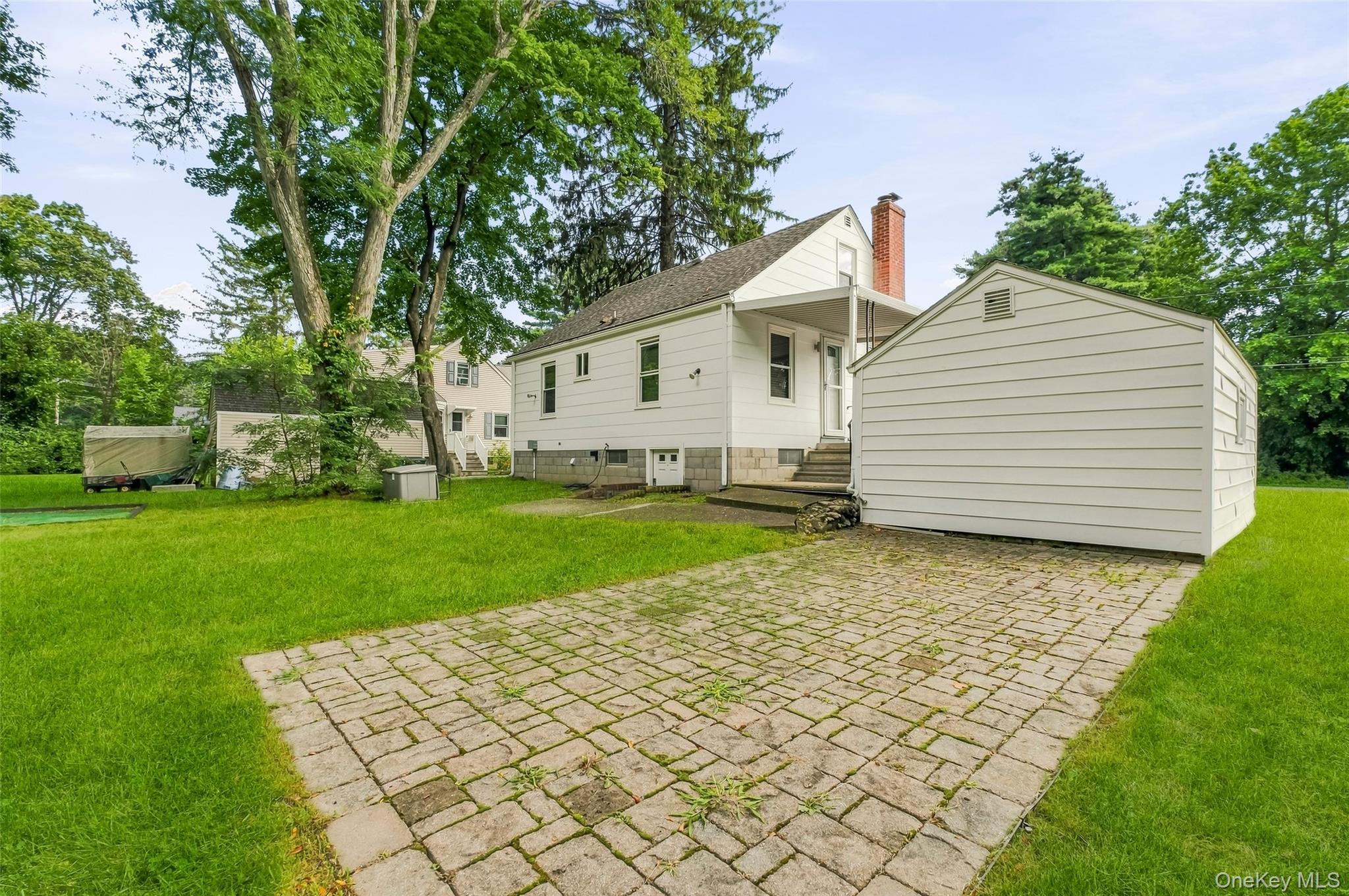 9 Memory Lane Property Photo 29