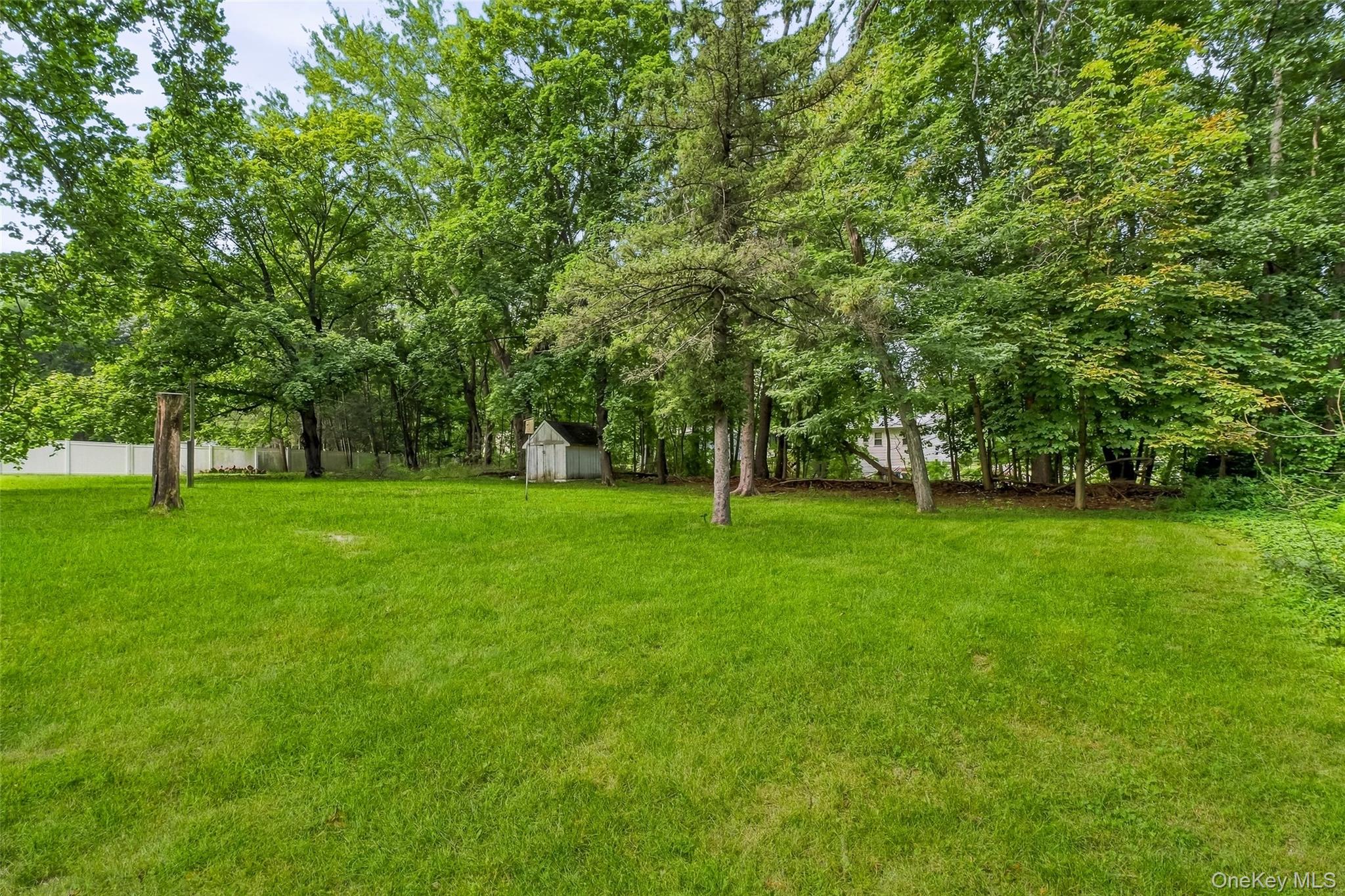 9 Memory Lane Property Photo 31