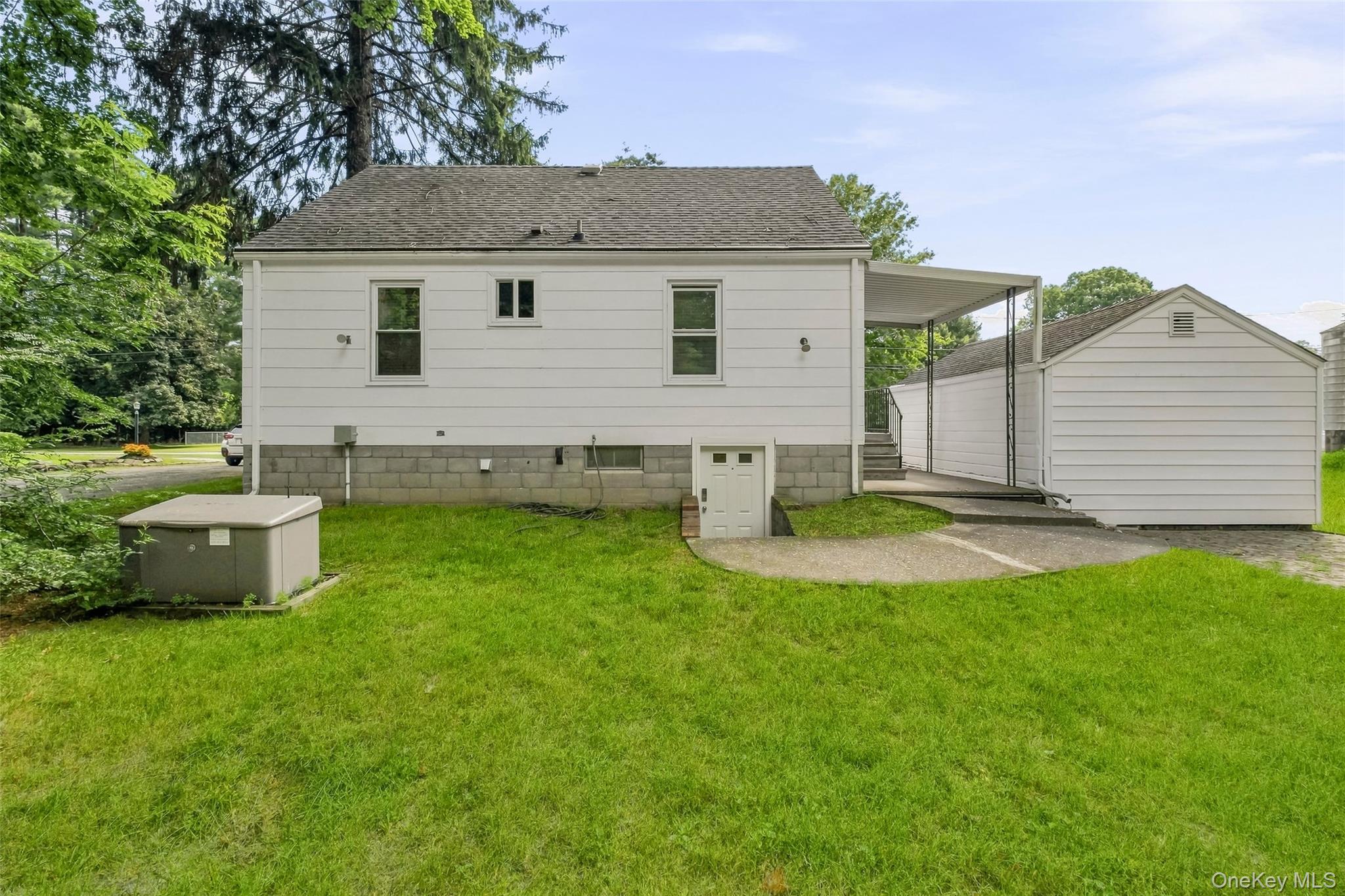 9 Memory Lane Property Photo 32