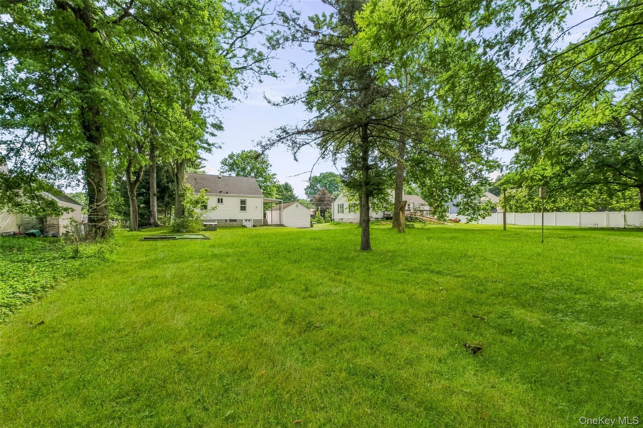 9 Memory Lane Property Photo 34