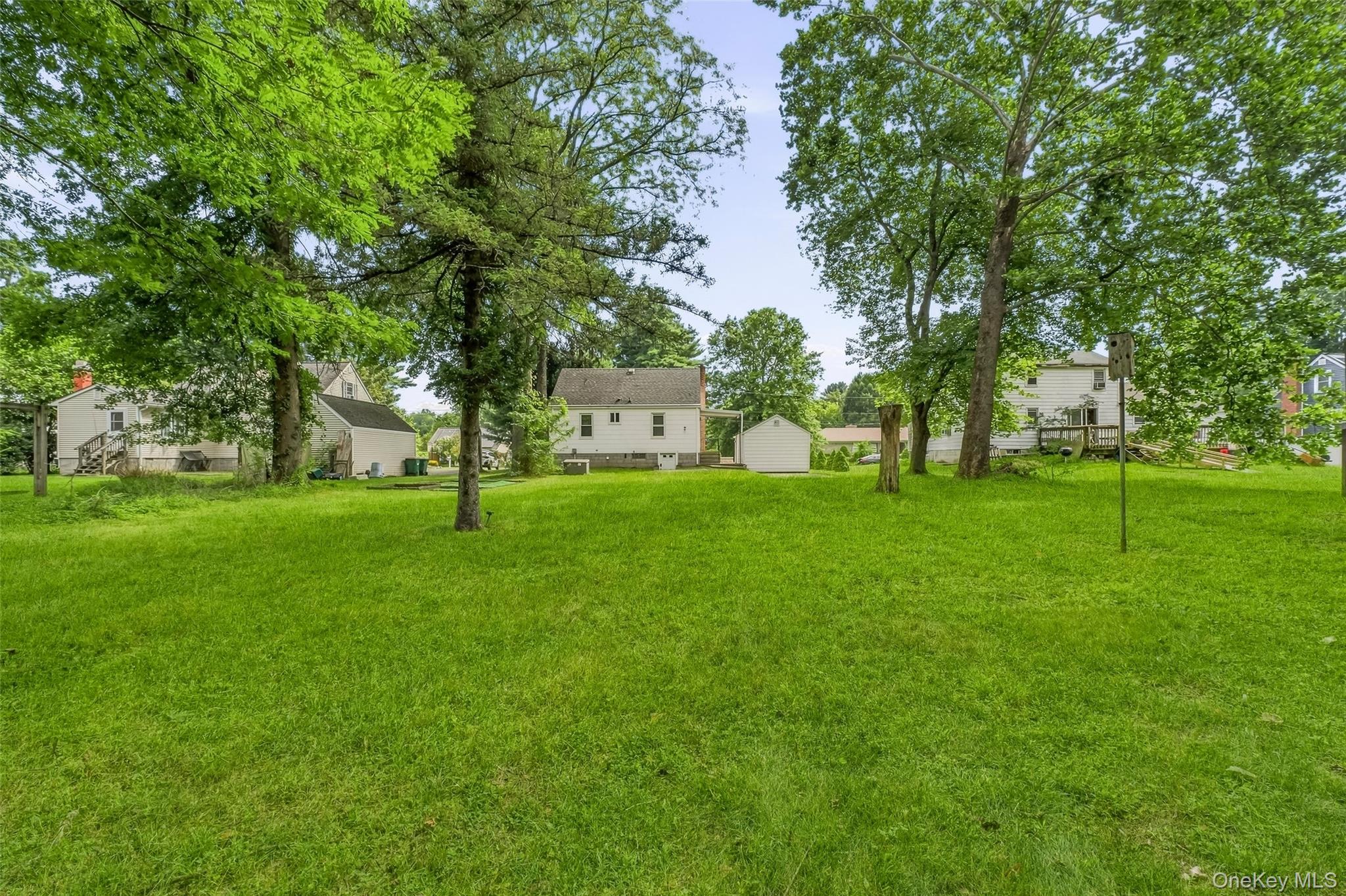 9 Memory Lane Property Photo 35