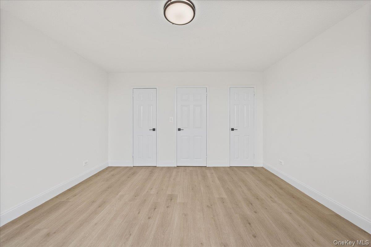 2550 Olinville Avenue 14e Property Photo 15