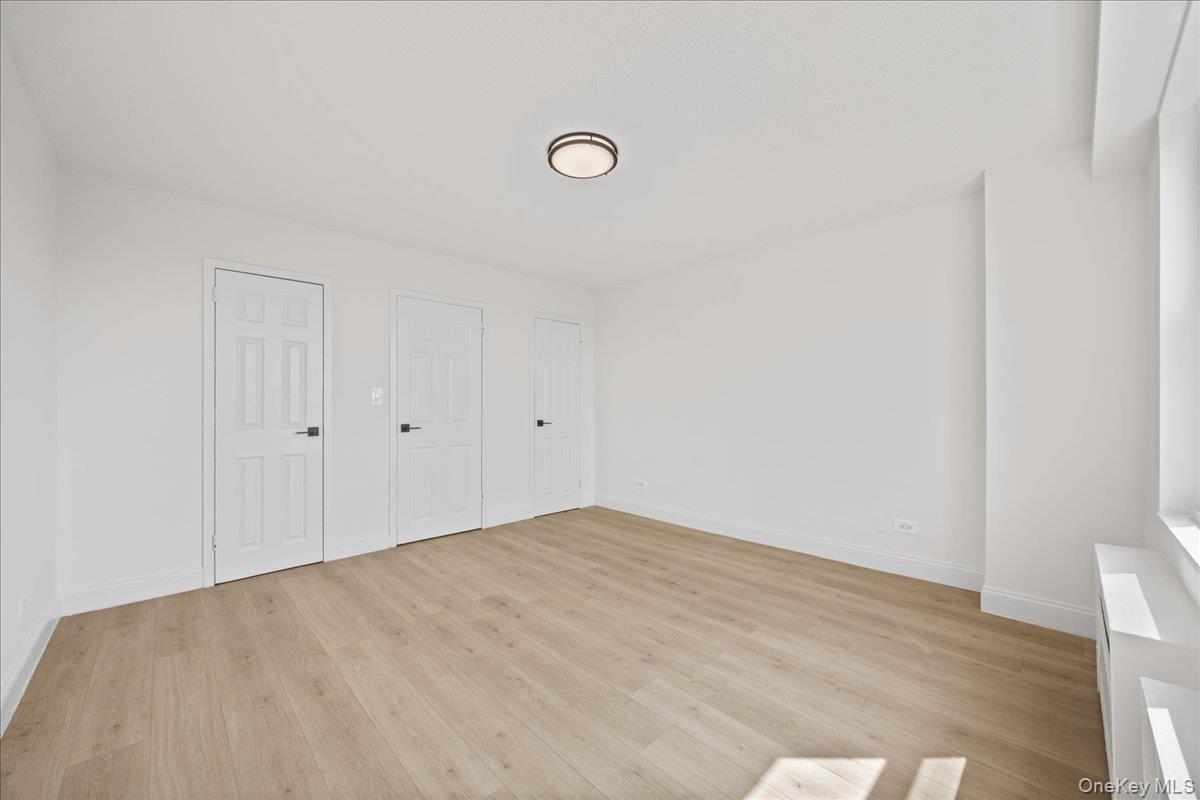 2550 Olinville Avenue 14e Property Photo 16