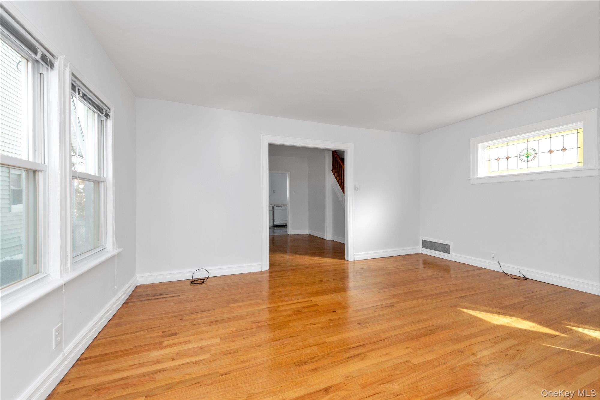 70-15 Manse Street Property Photo 4