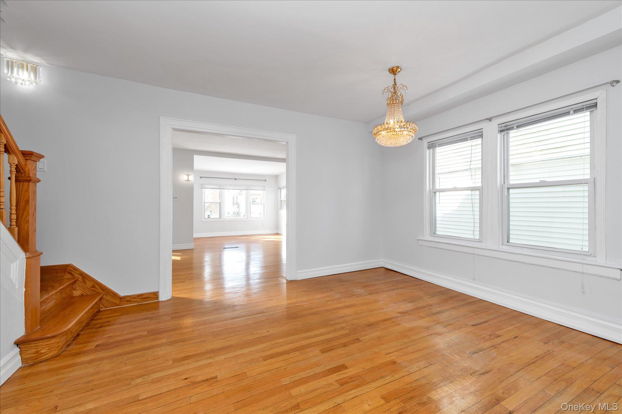 70-15 Manse Street Property Photo 6