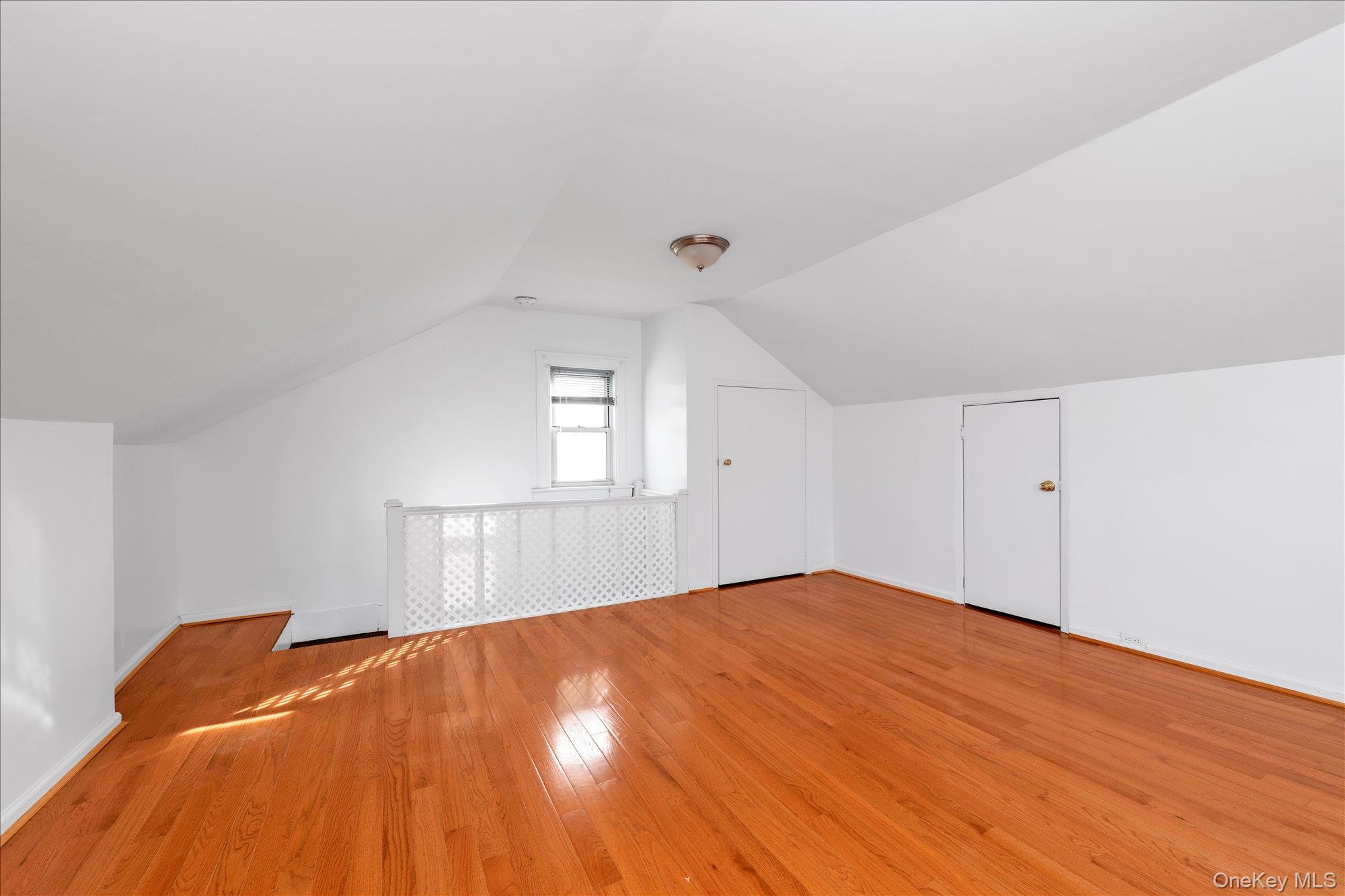 70-15 Manse Street Property Photo 14