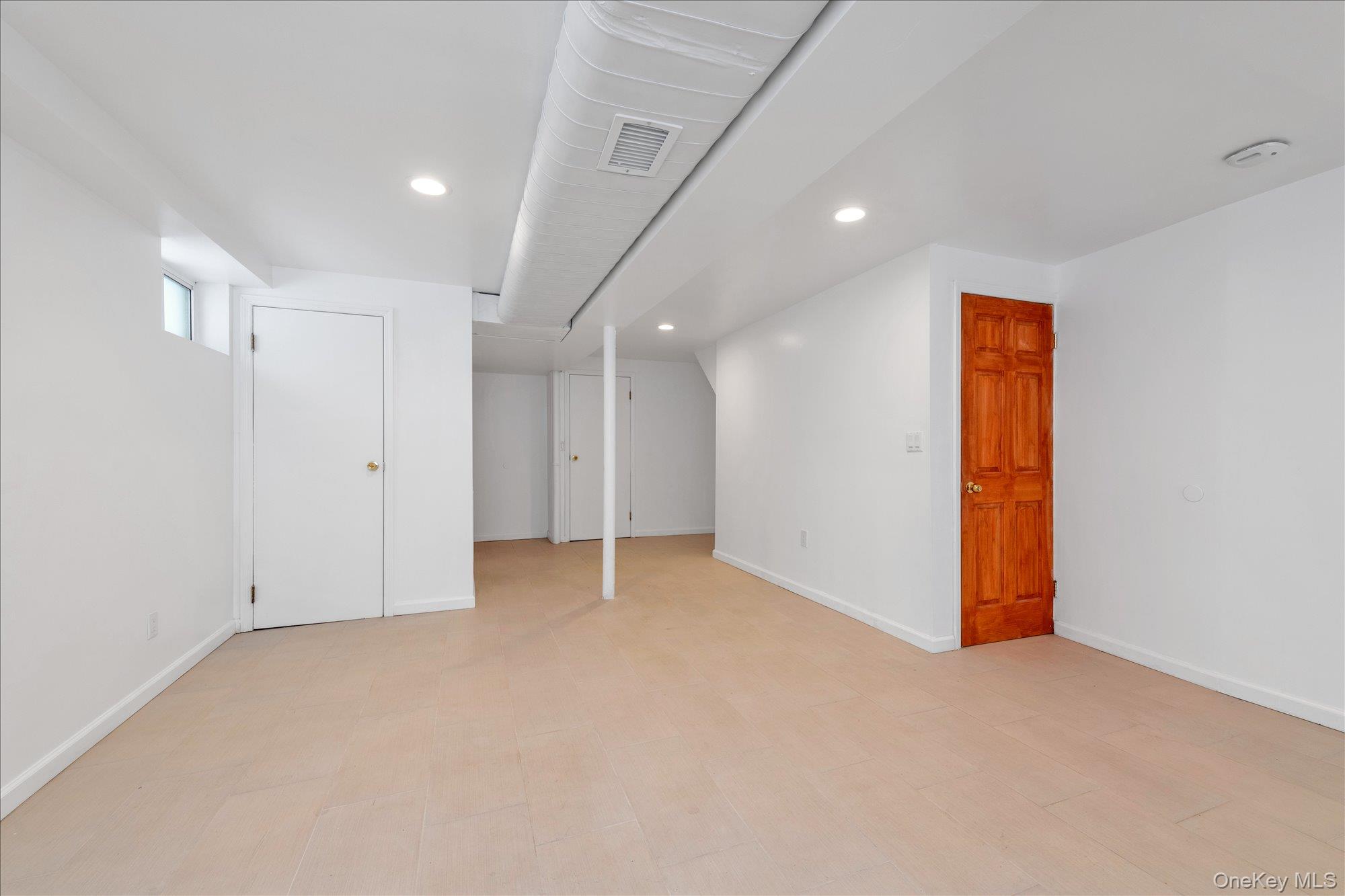 70-15 Manse Street Property Photo 18