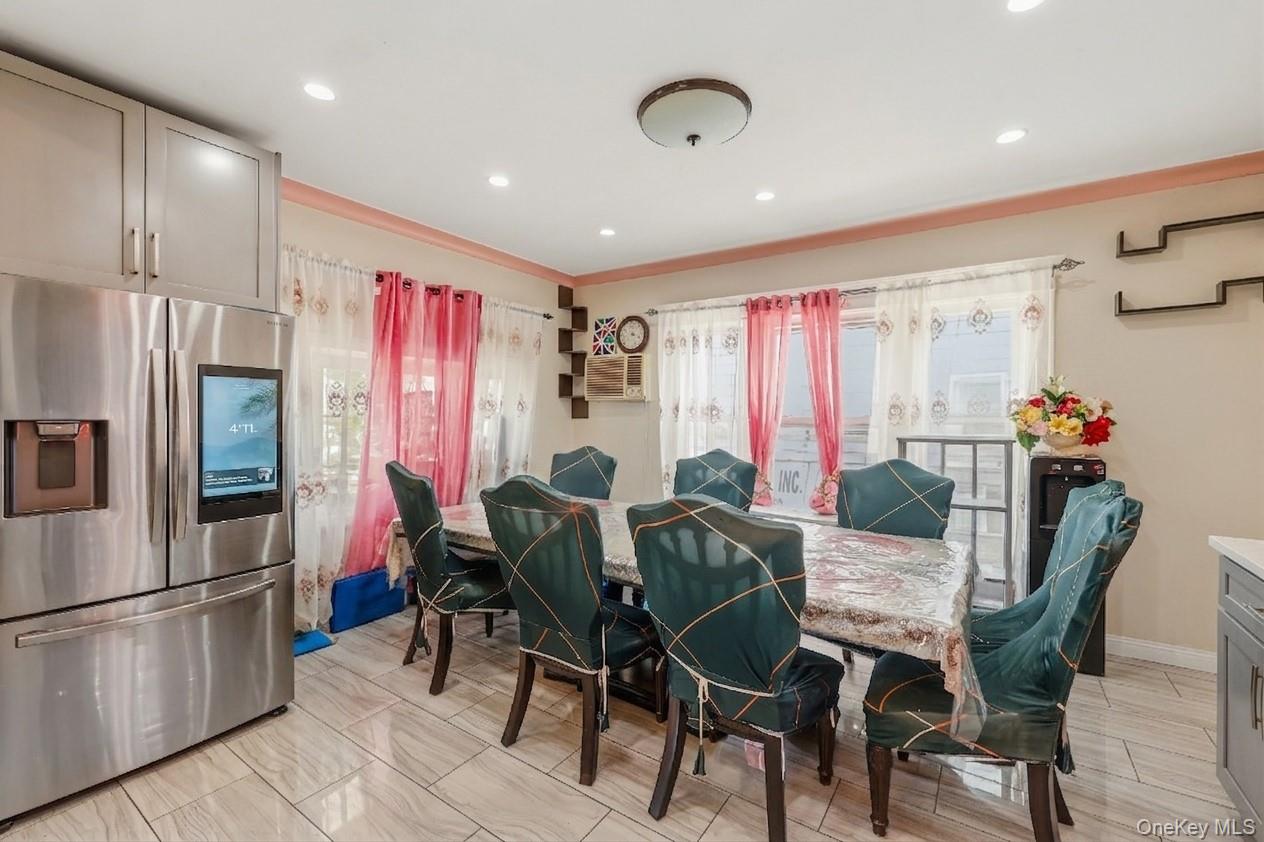 1667 E 51st Street Property Photo 8