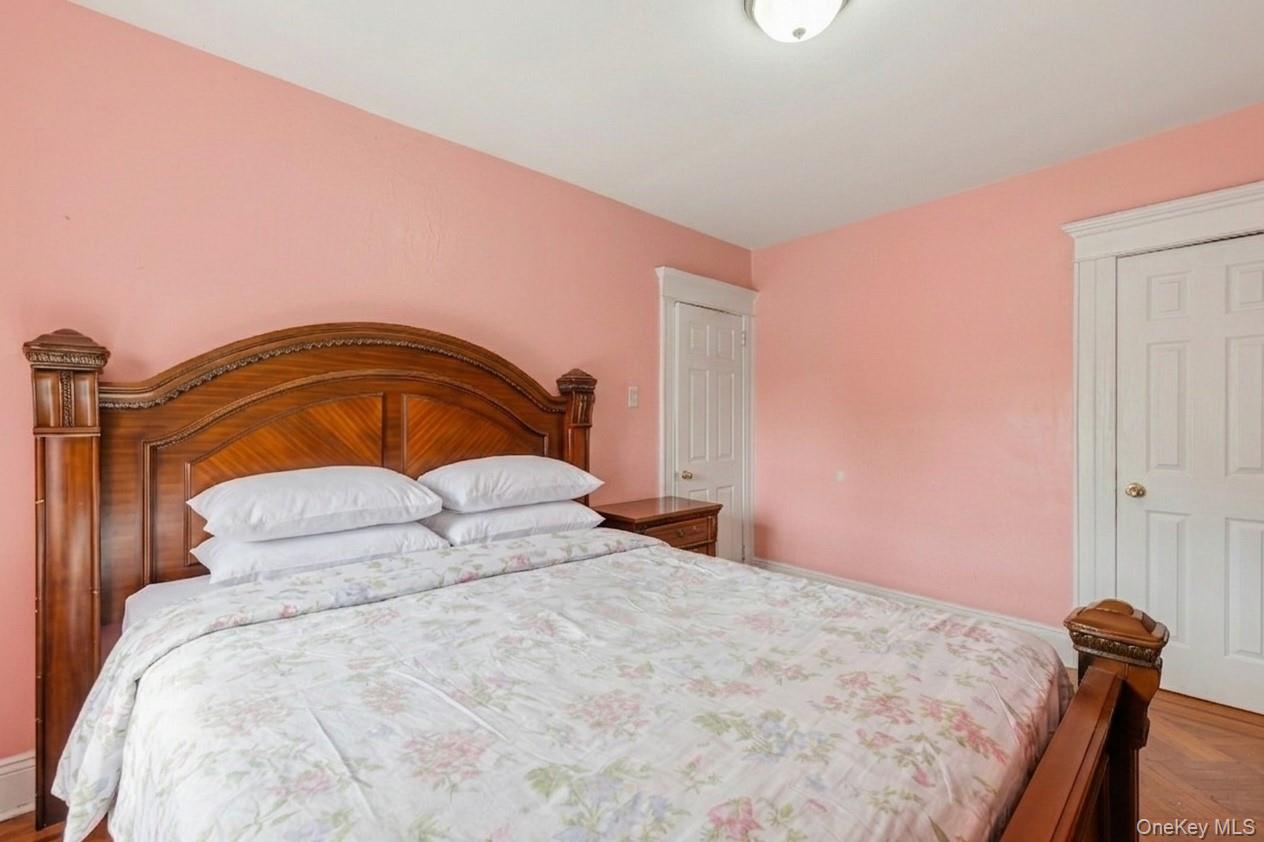 1667 E 51st Street Property Photo 14