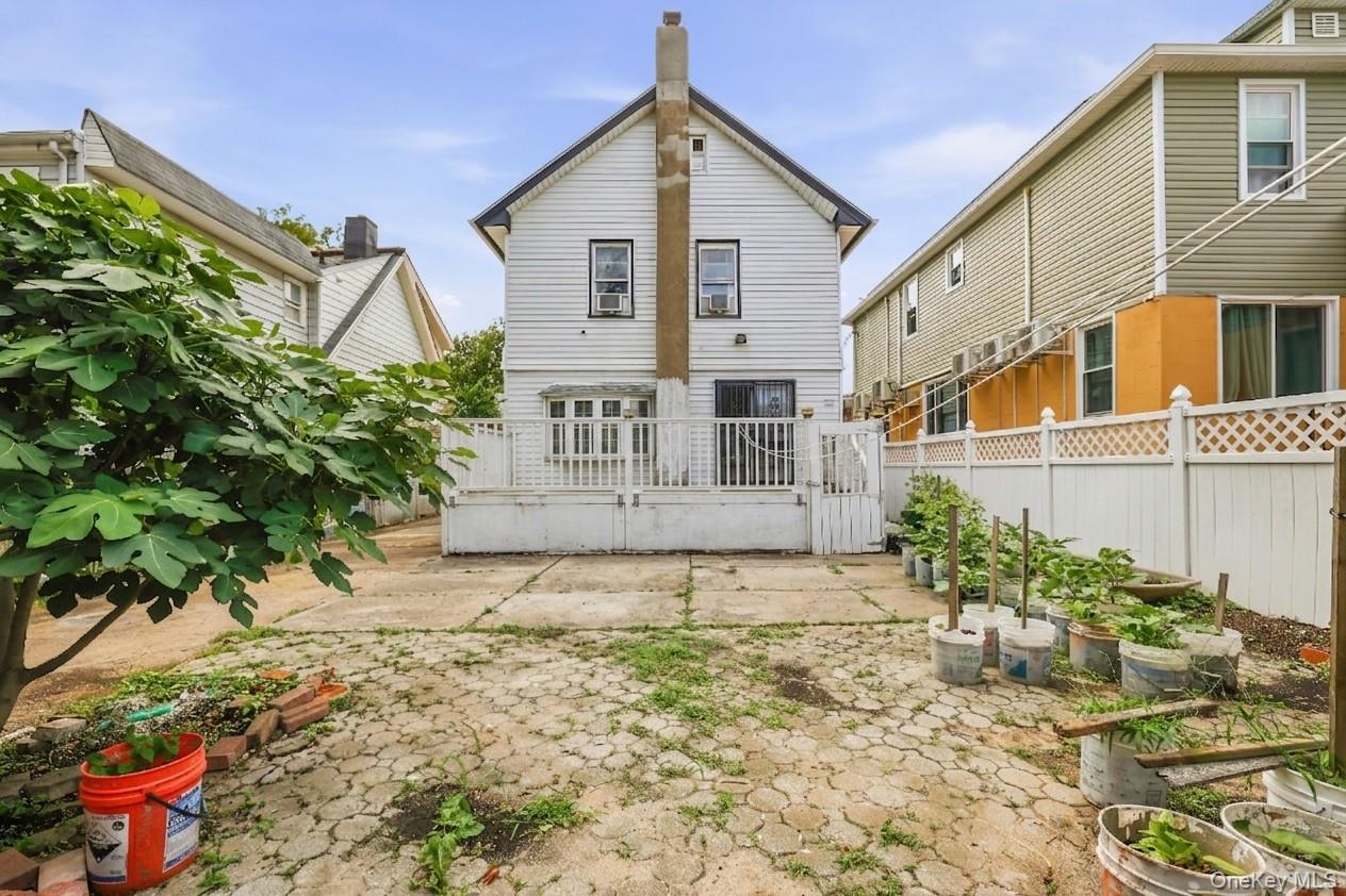 1667 E 51st Street Property Photo 26