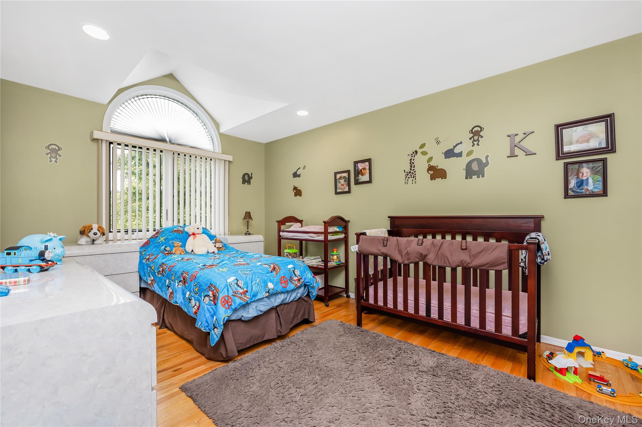14 Arthur Street Property Photo 23