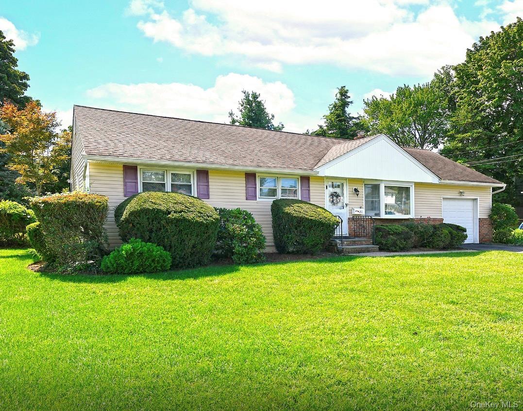 20 Sprucetree Lane Property Photo 2