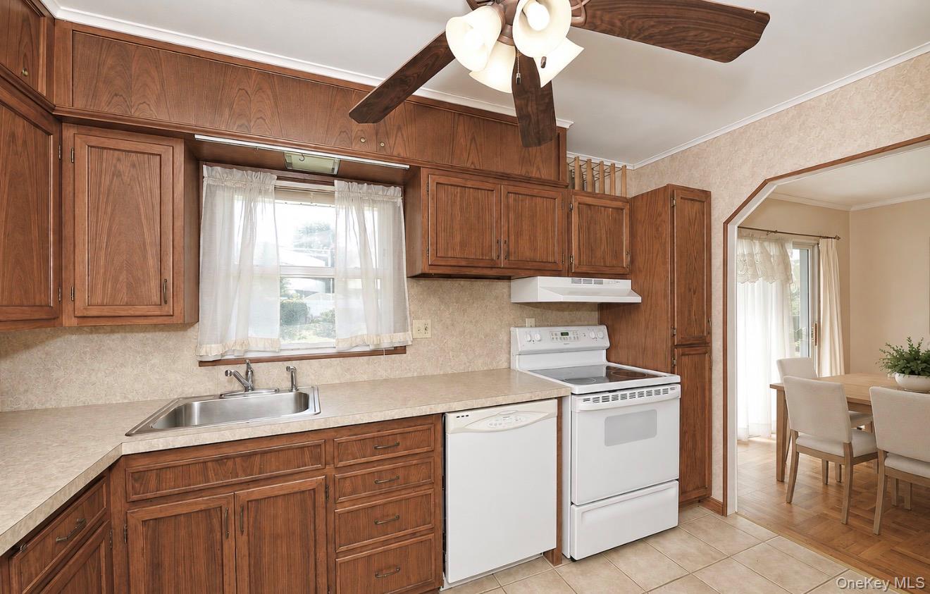 20 Sprucetree Lane Property Photo 7